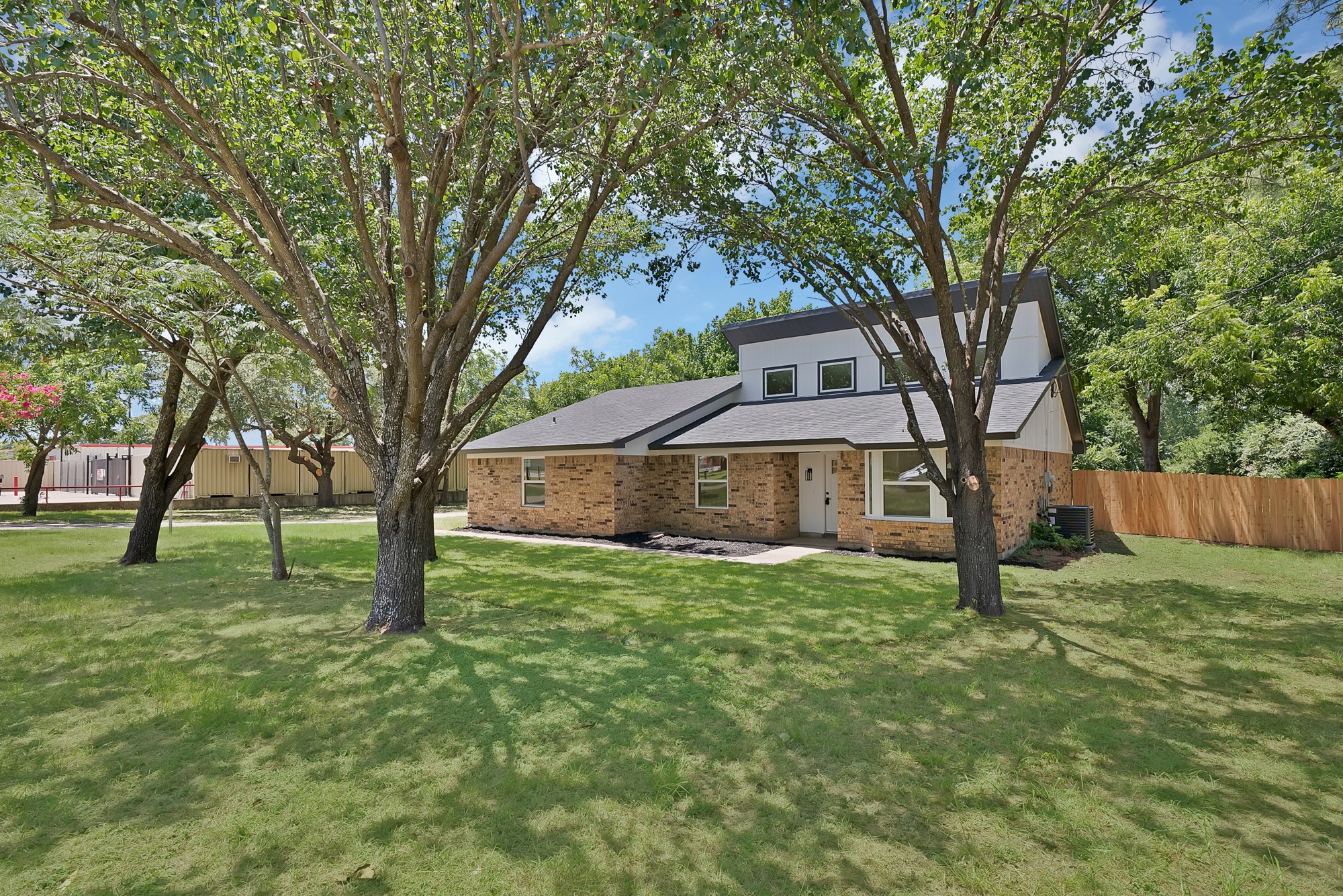 105 Oak Lane