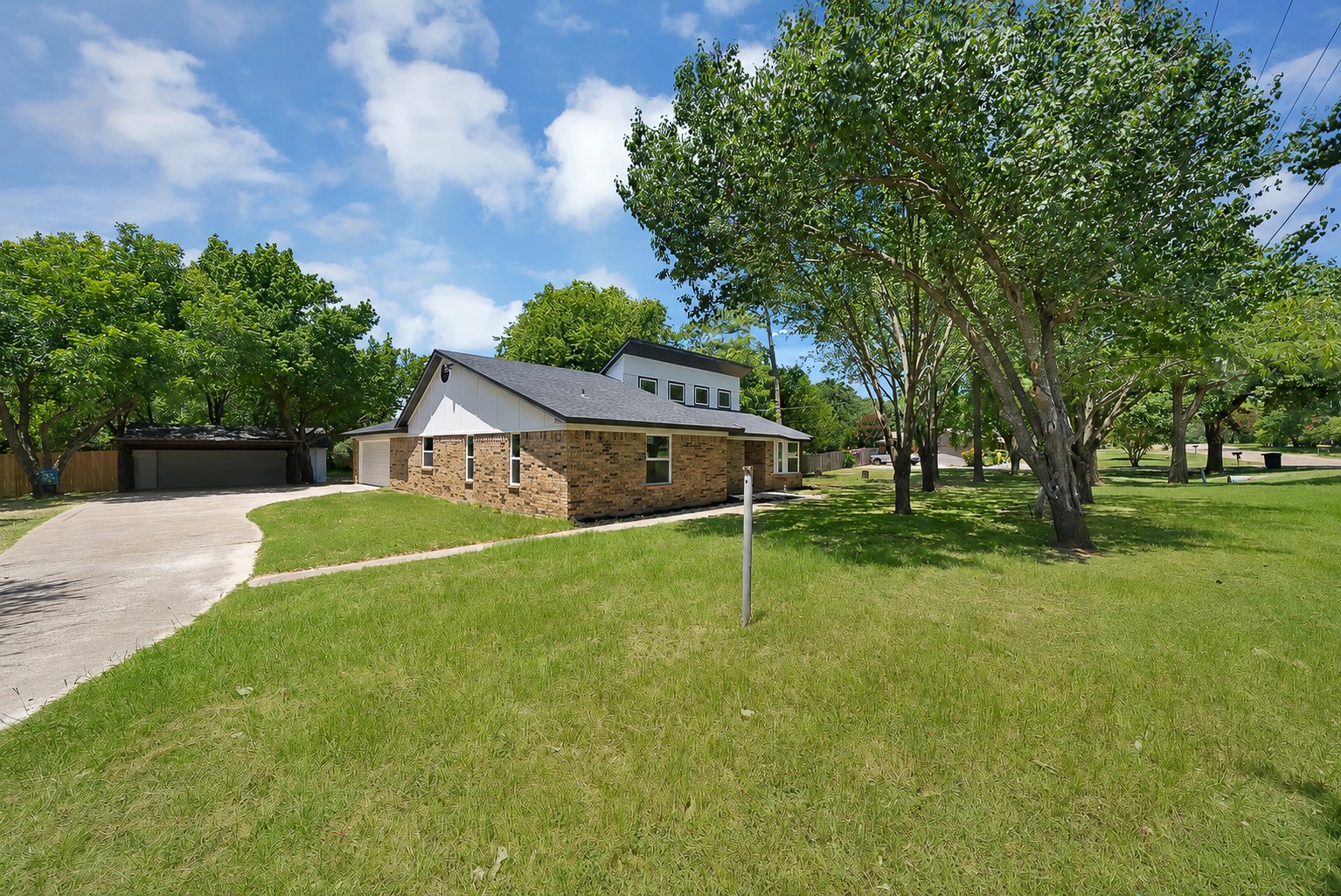 105 Oak Lane