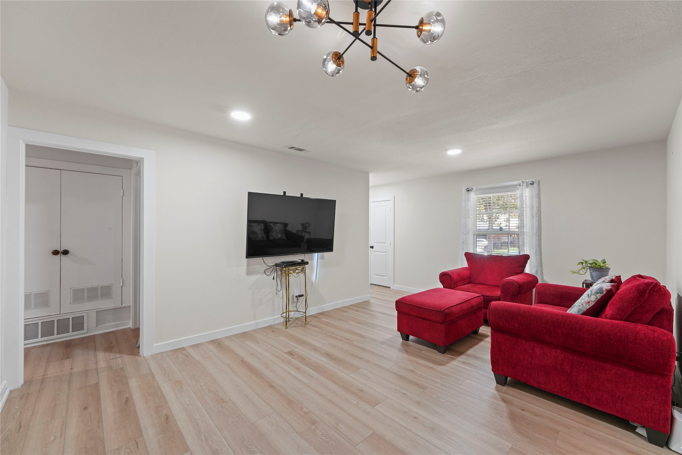 9209 Palisade Drive