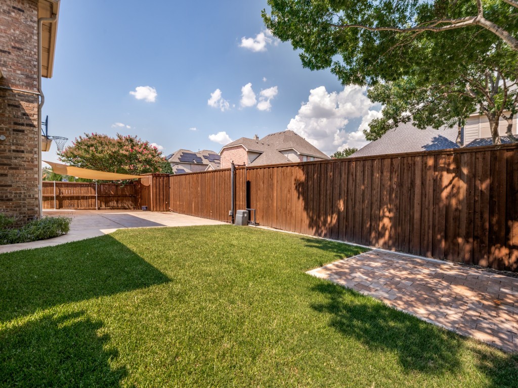 8520 Shady Shore Drive