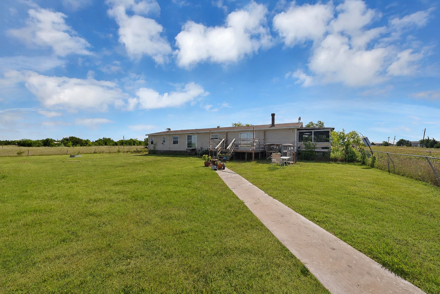 1528 County Road 697