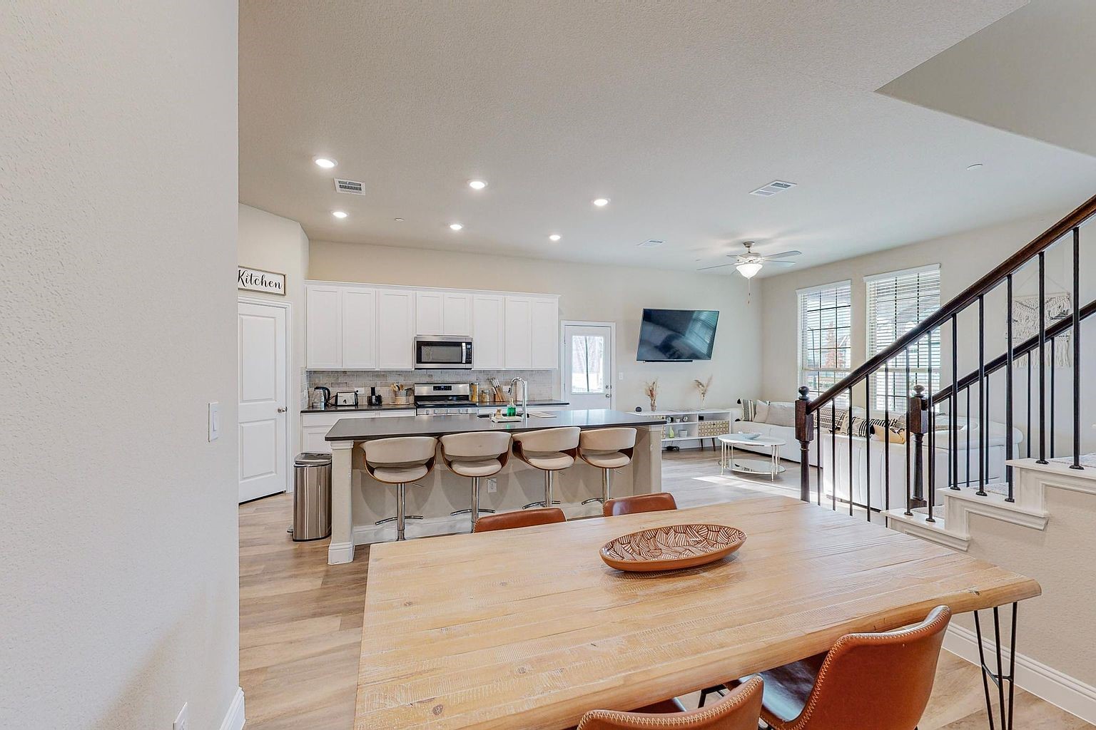 7524 Redondo Drive