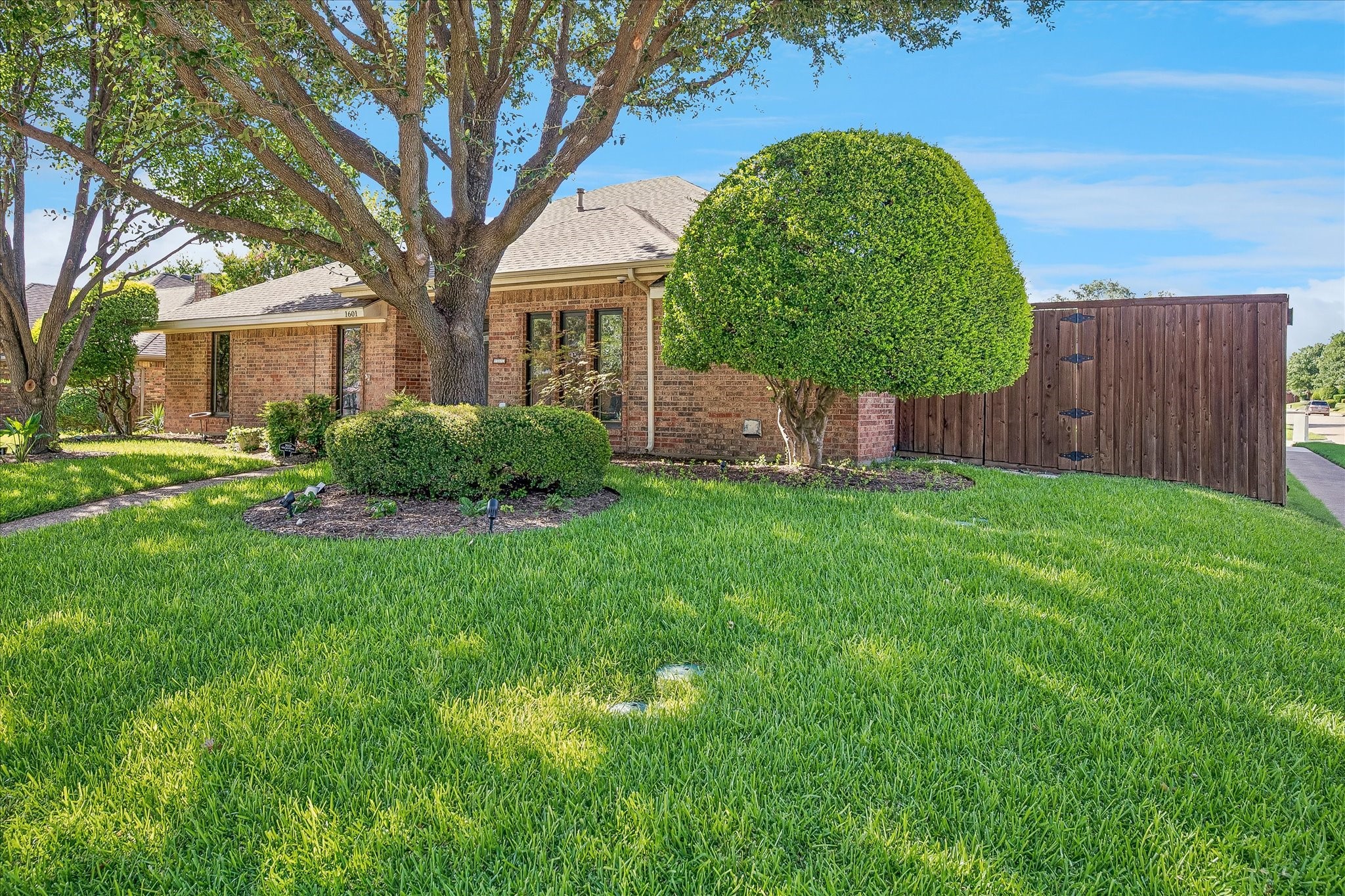 1601 Callaway Drive