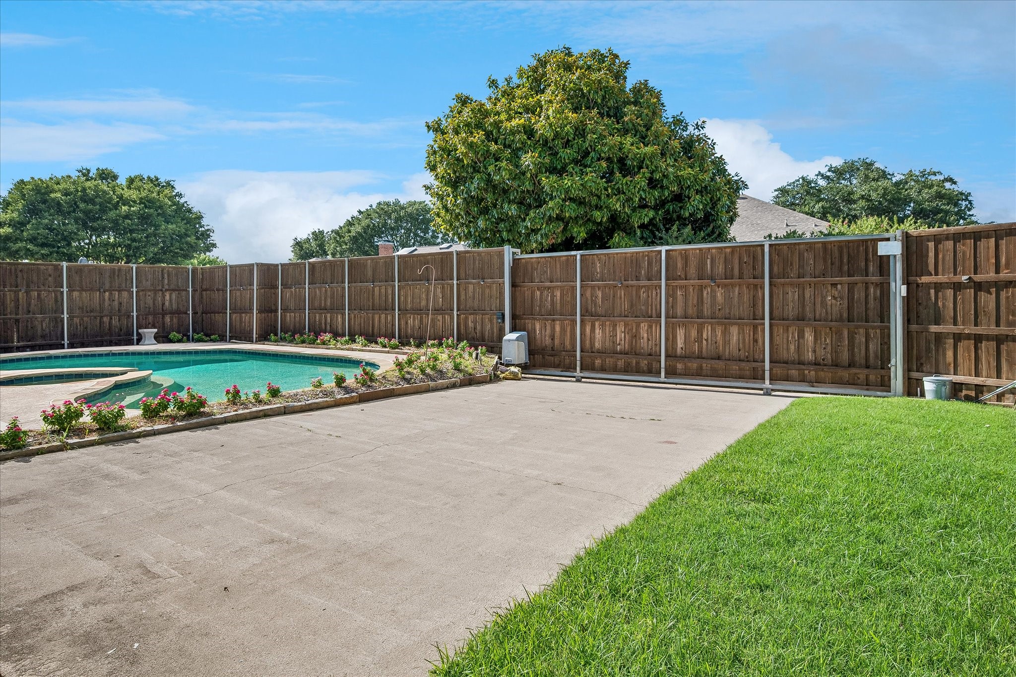 1601 Callaway Drive