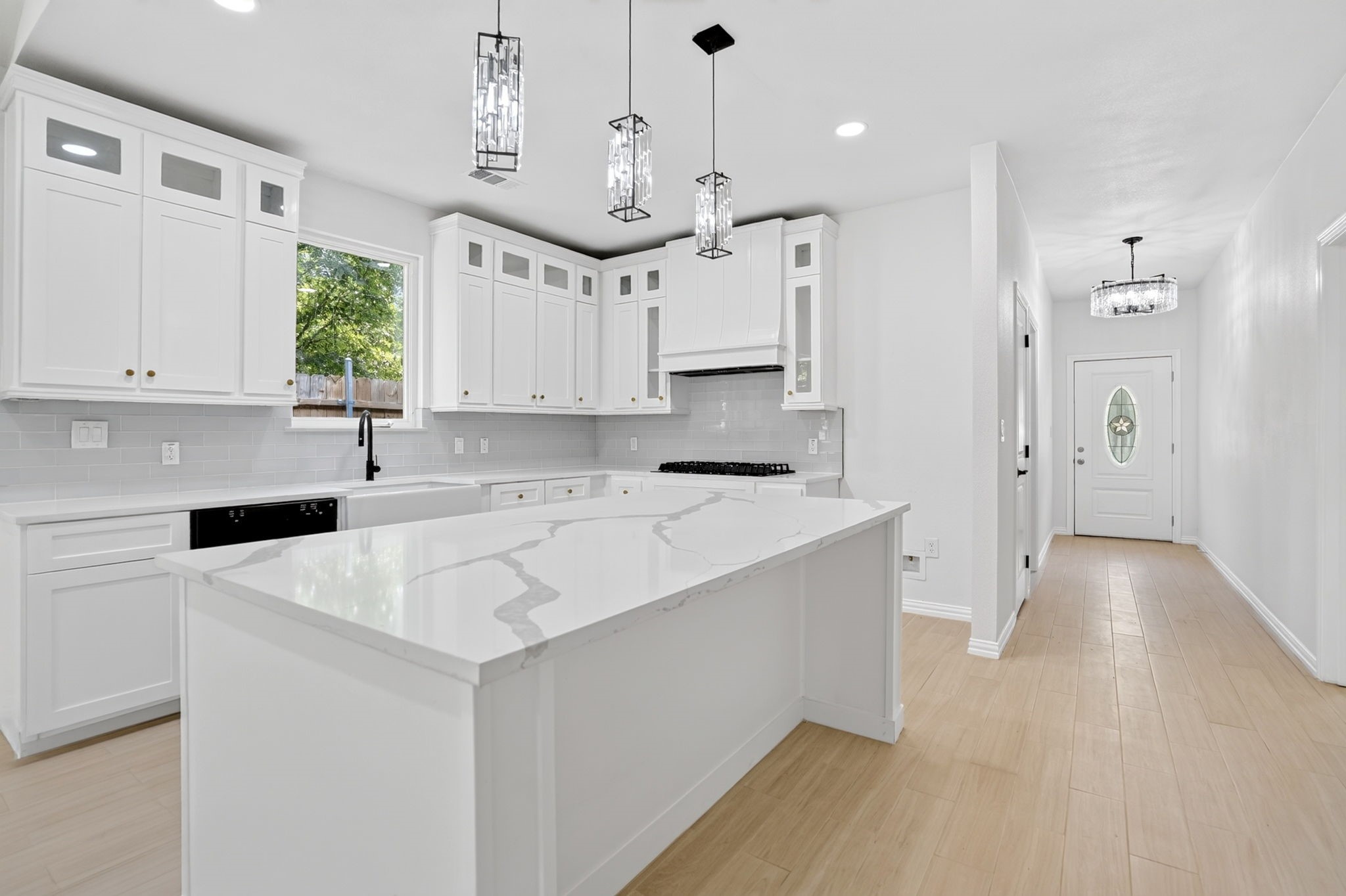 373 5TH Street NW