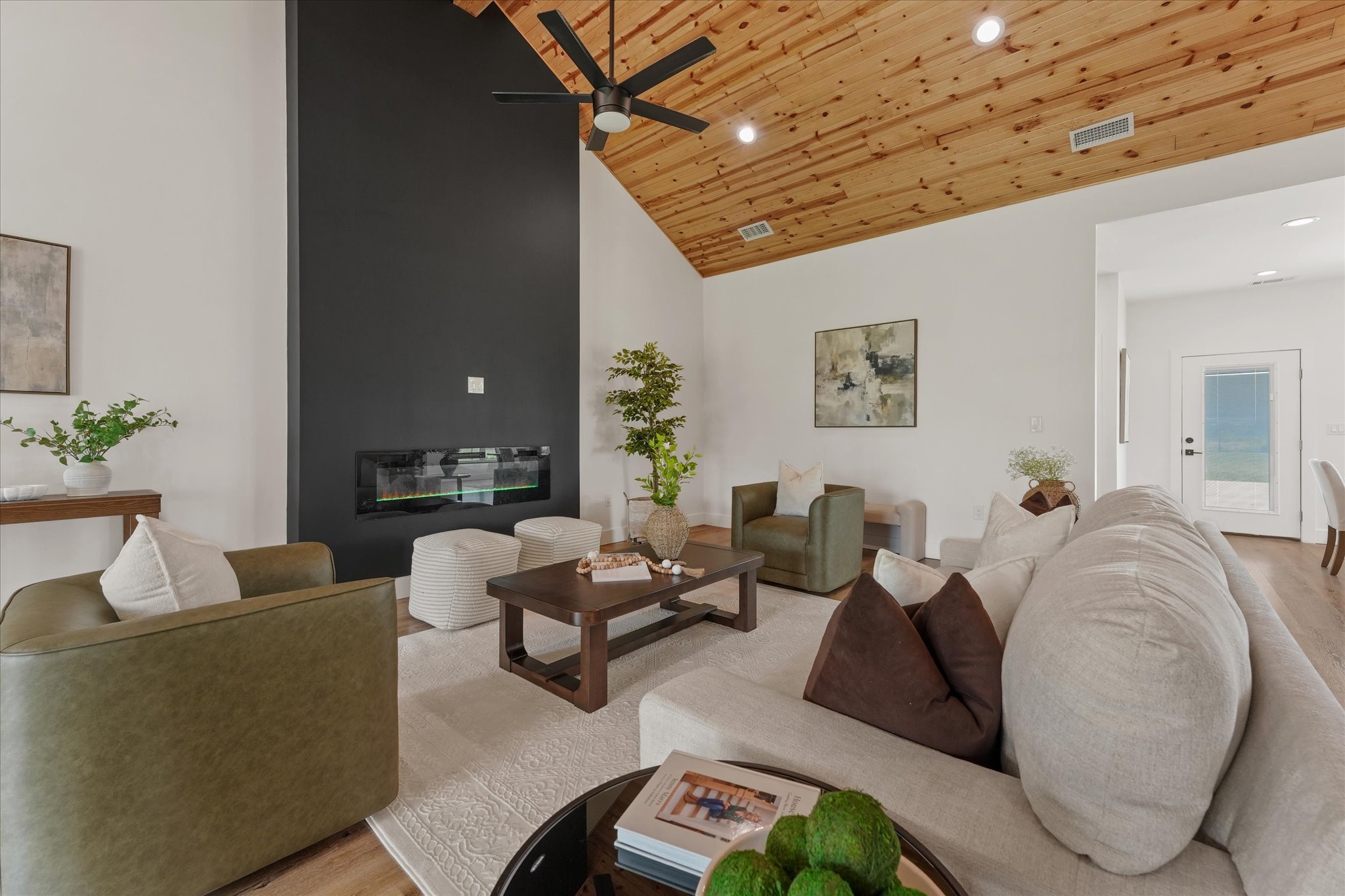2742 Sundown Drive