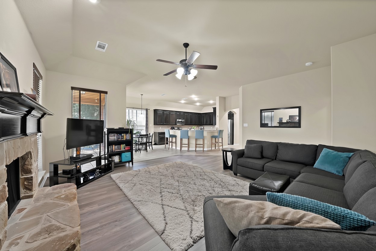 7256 Lake Country Drive