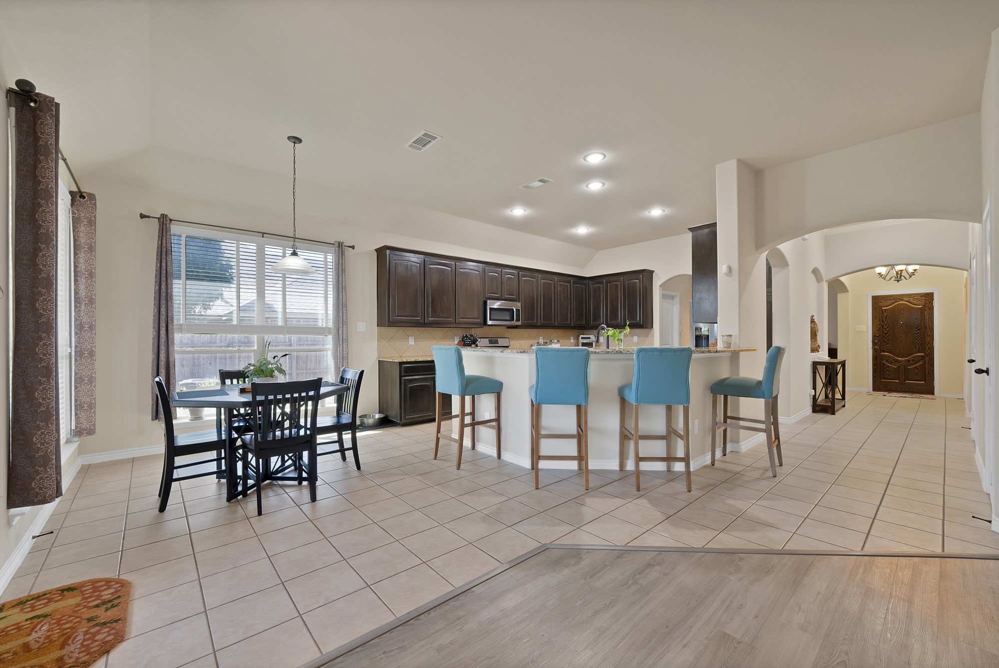 7256 Lake Country Drive