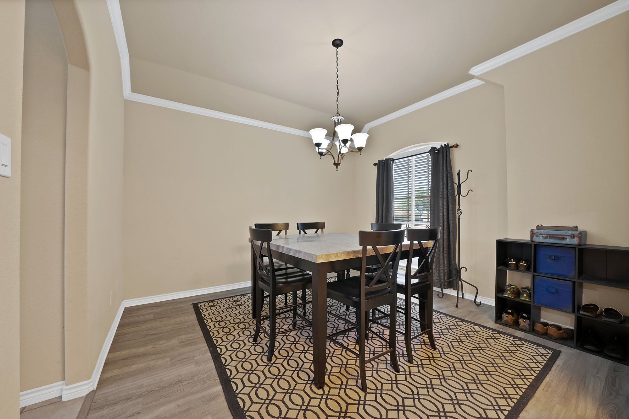 7256 Lake Country Drive