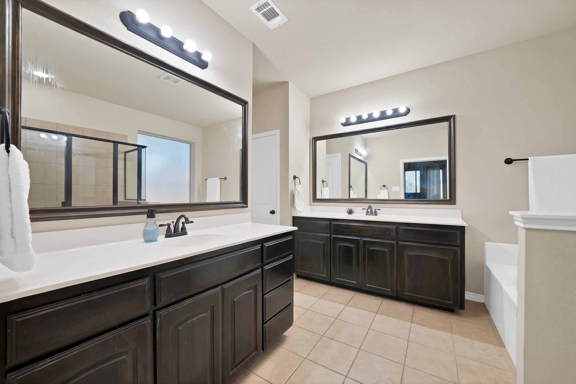 7256 Lake Country Drive