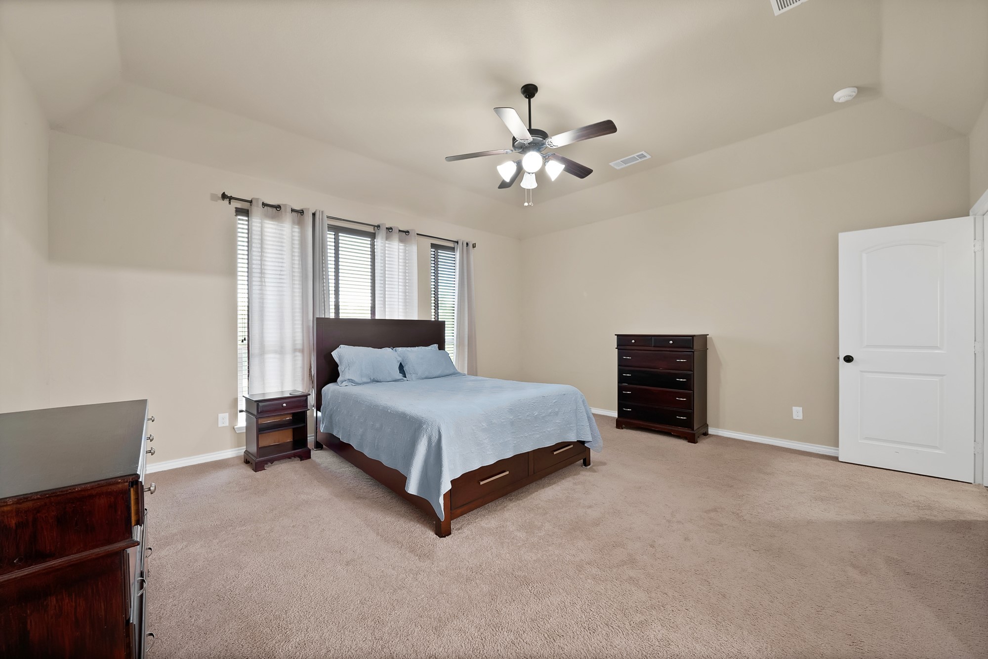 7256 Lake Country Drive