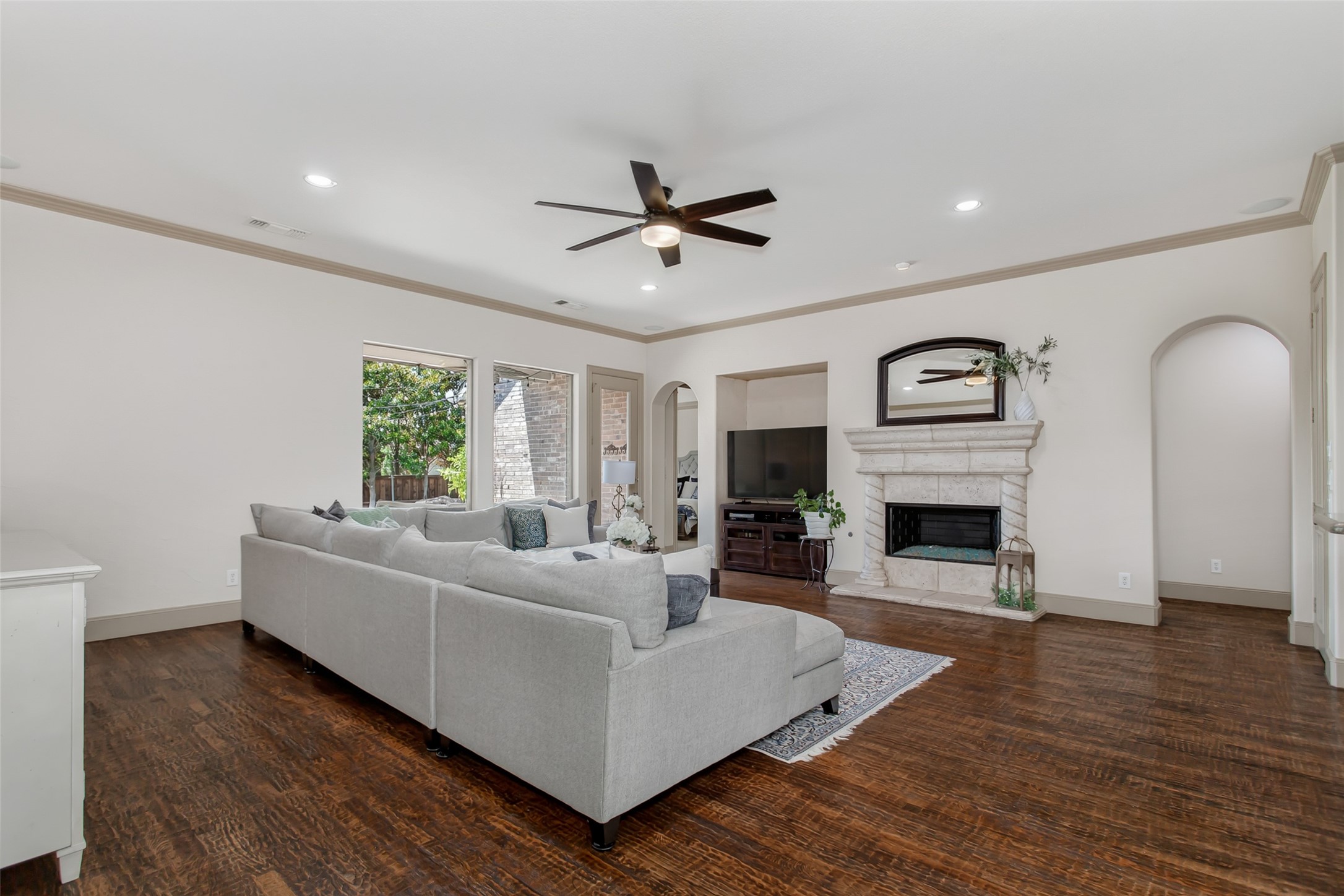 927 Mckamy Drive