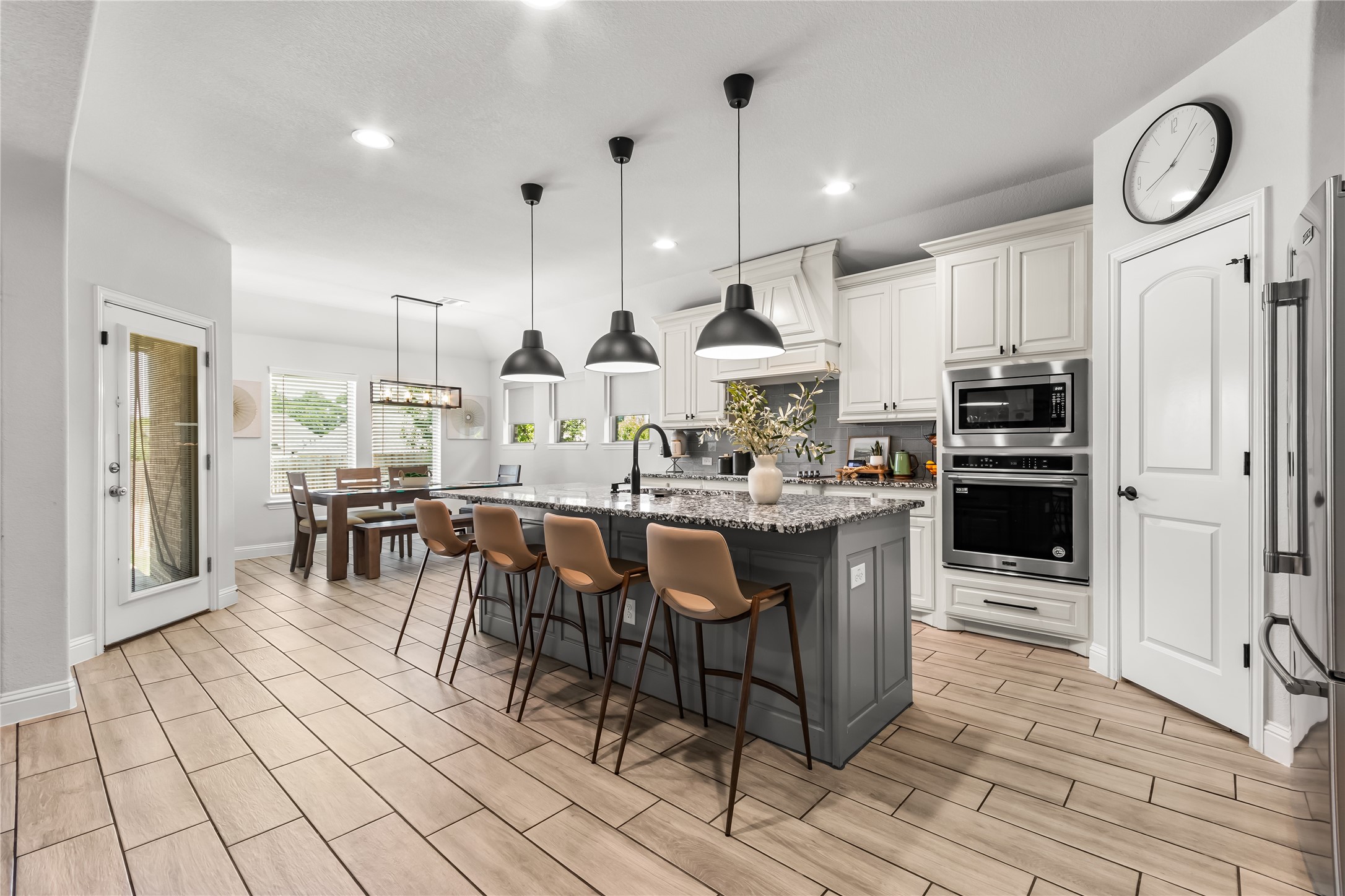 225 Rossville Drive