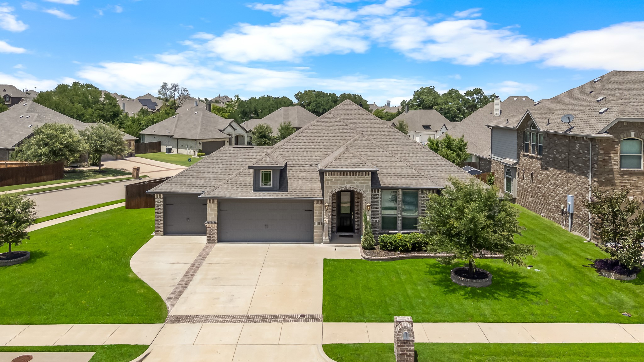 225 Rossville Drive