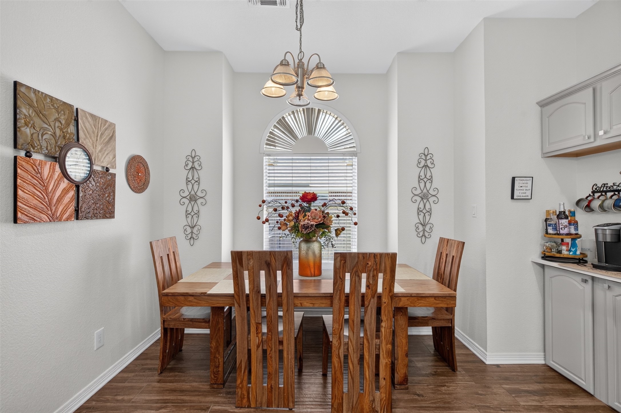 641 Carriage Lane