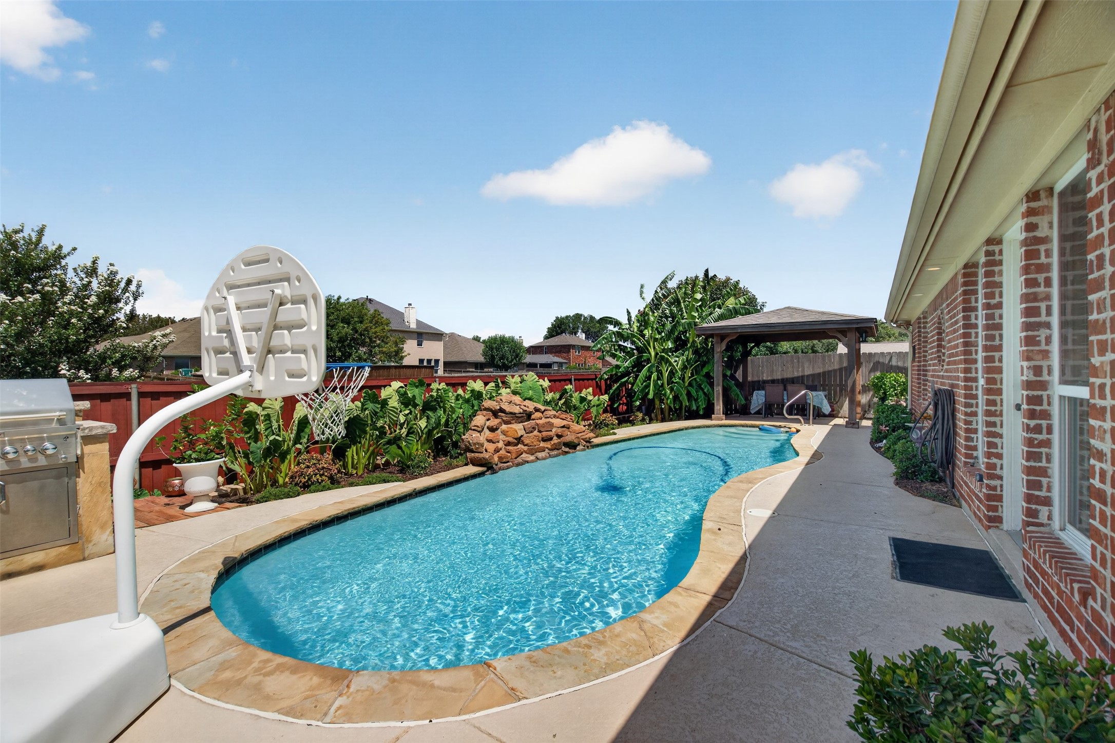 641 Carriage Lane