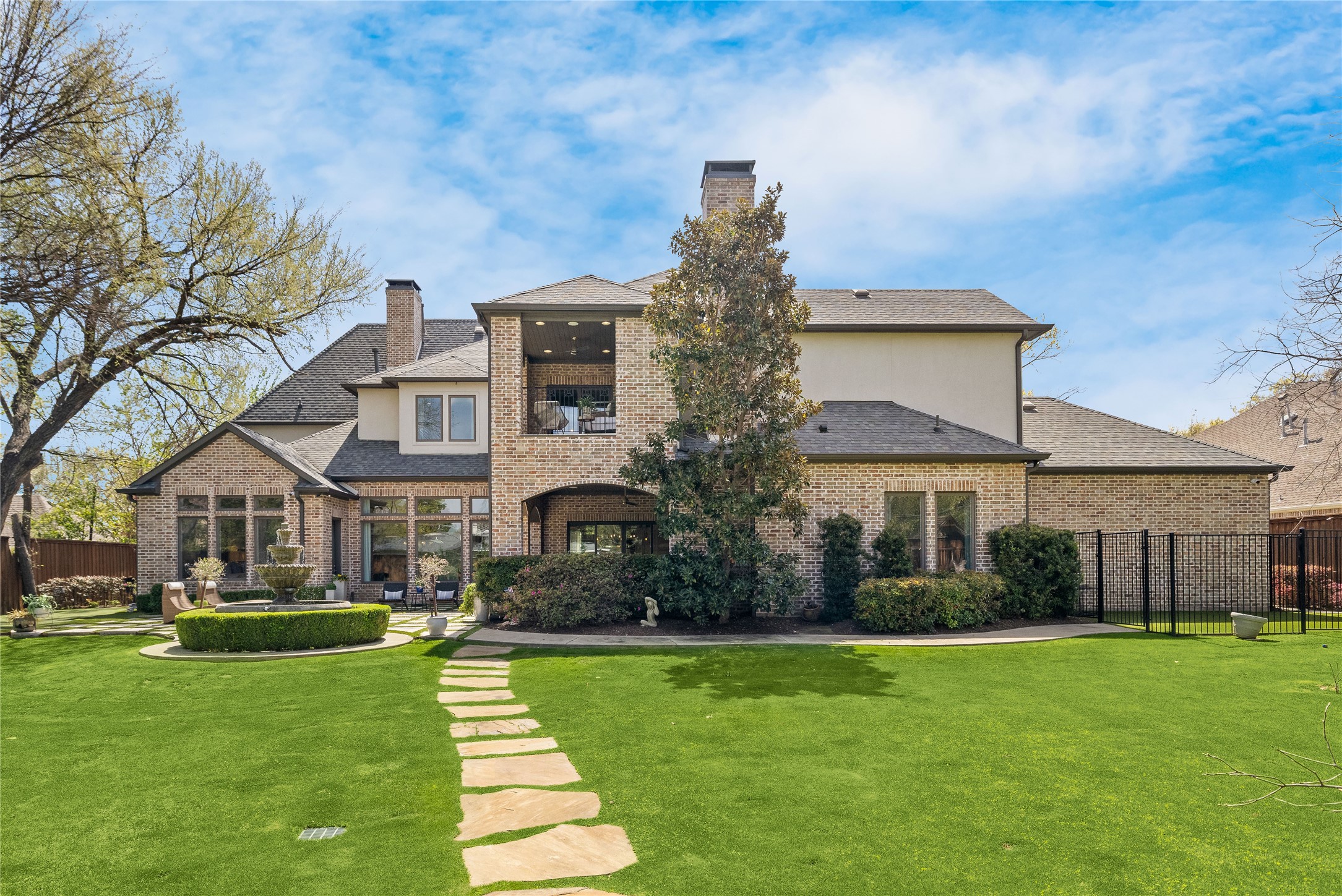 4719 Forest Lane