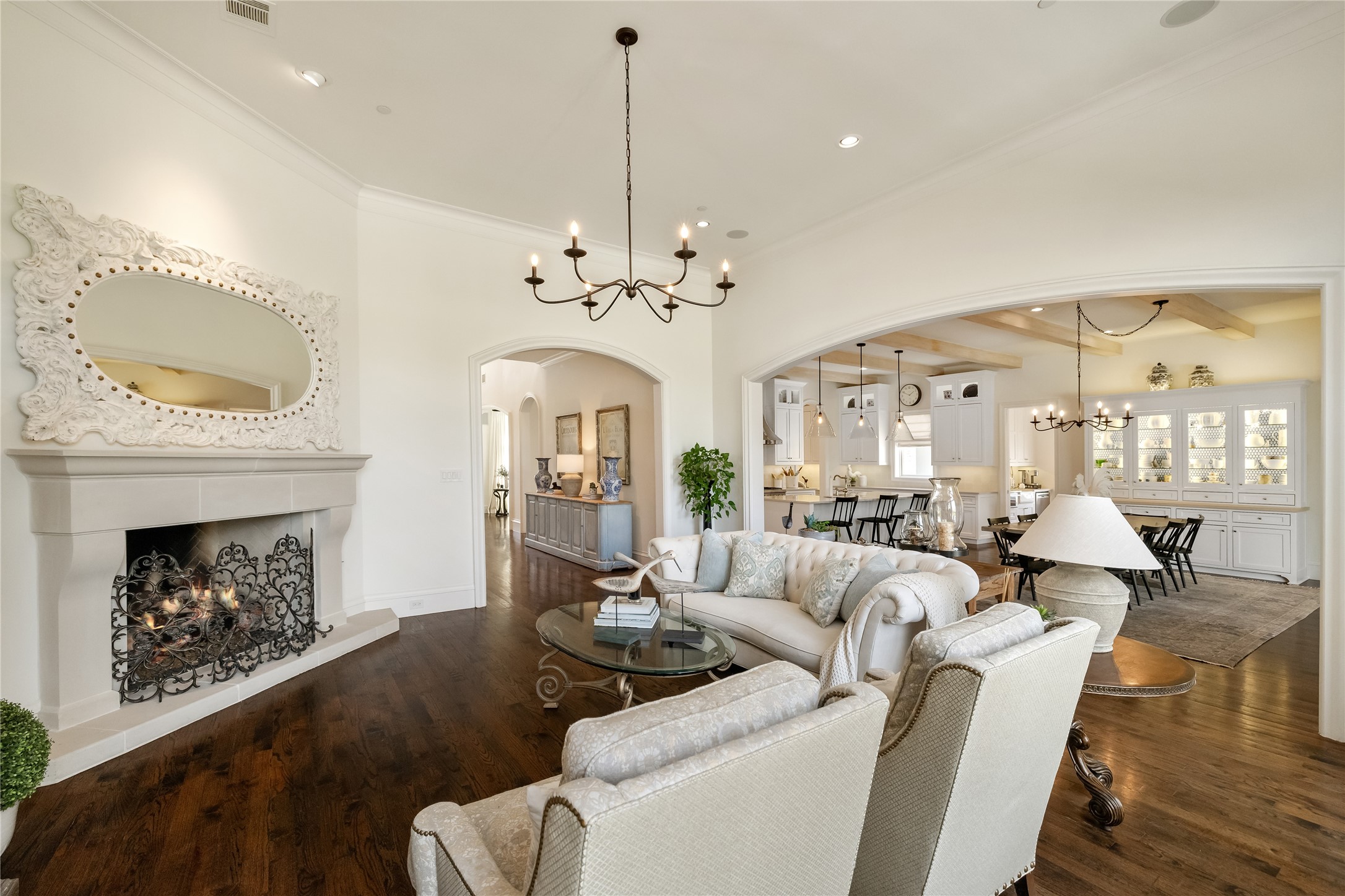 4719 Forest Lane