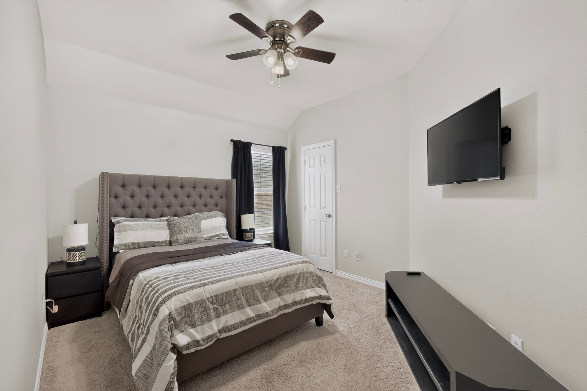 2266 Fox Crossing Lane