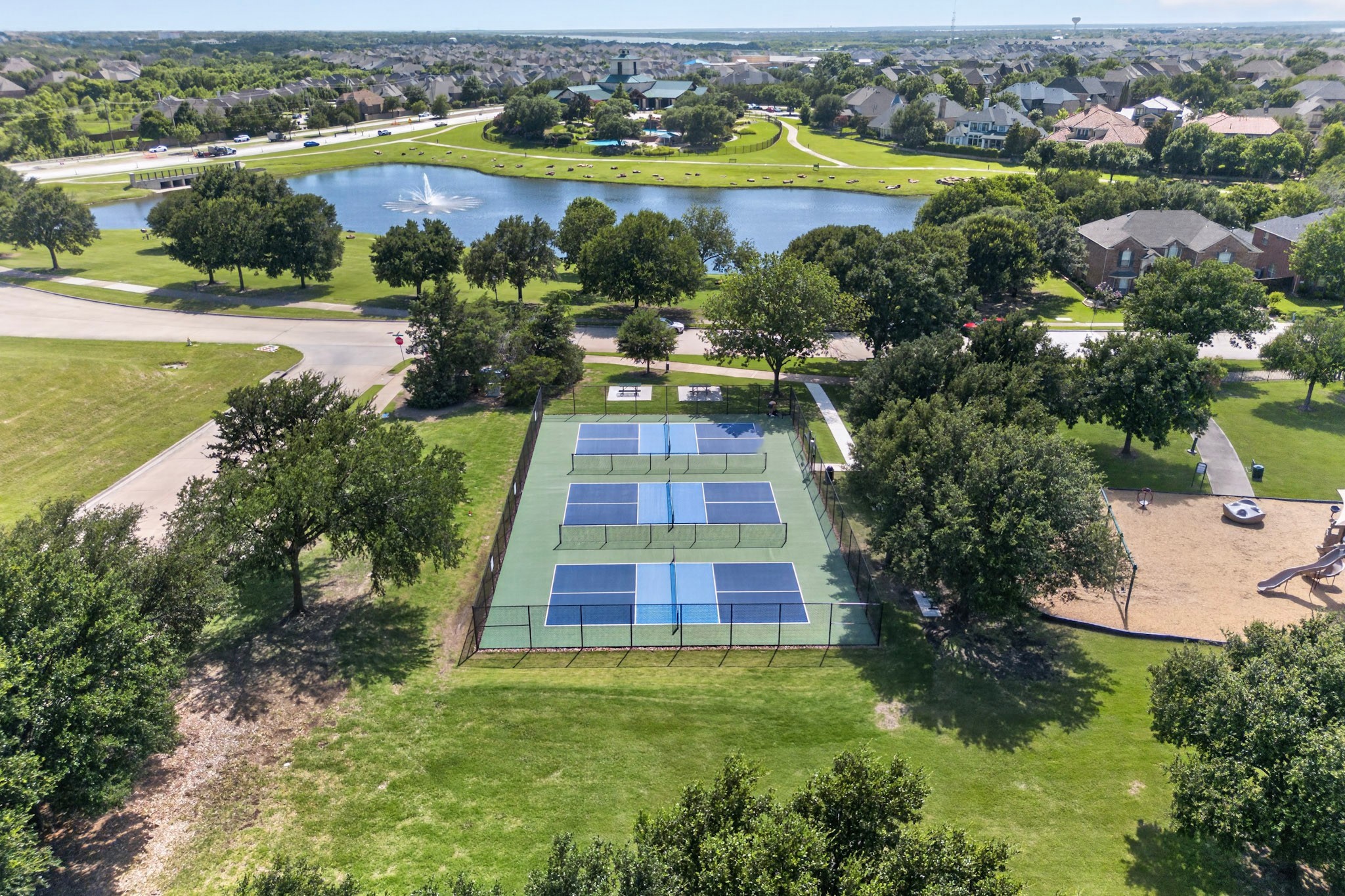 2266 Fox Crossing Lane
