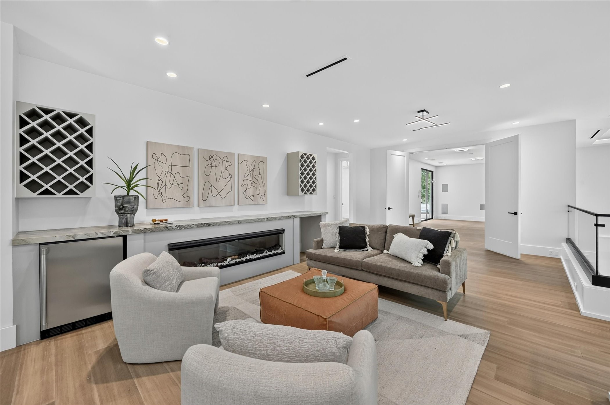 6466 Royal Lane