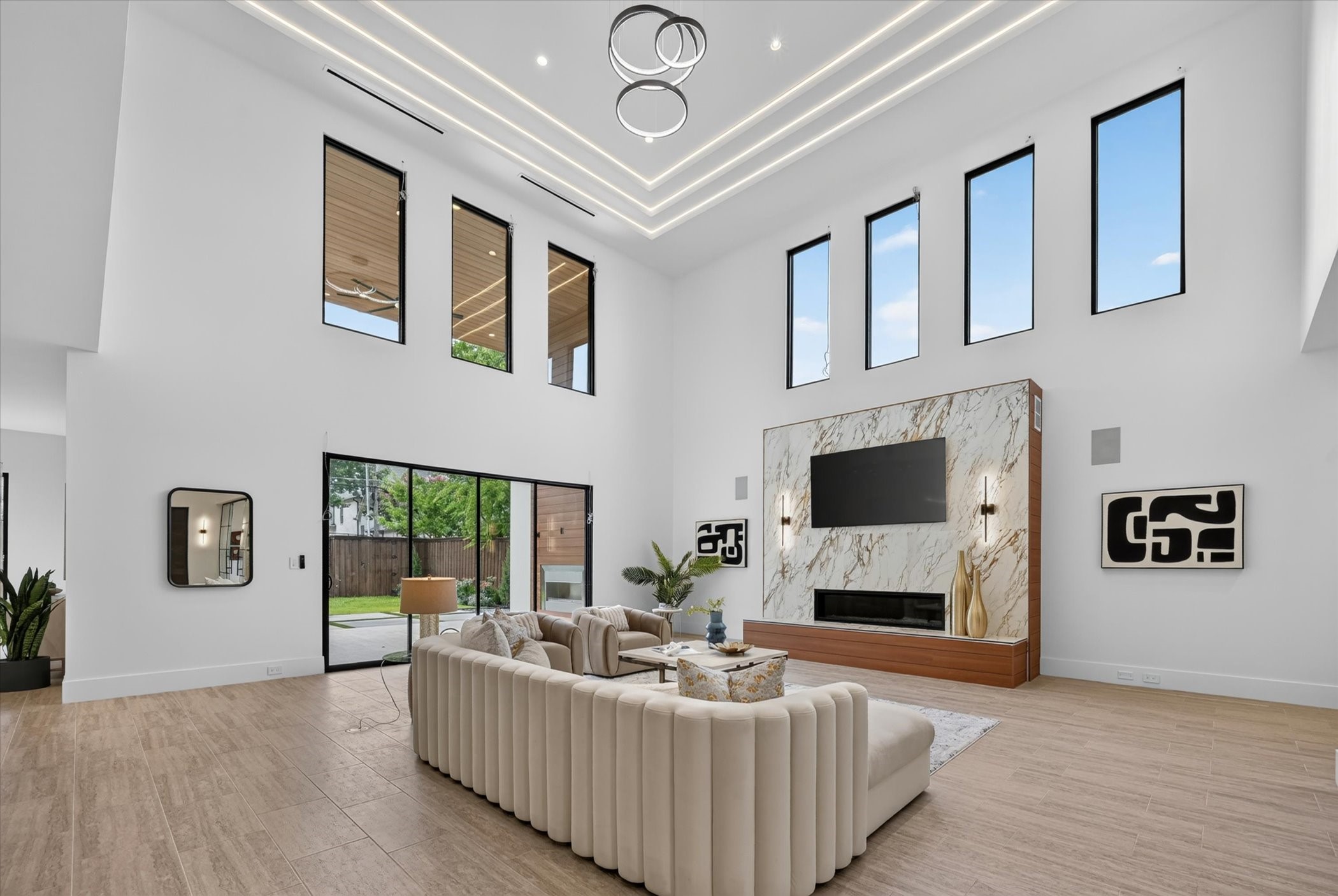 6466 Royal Lane
