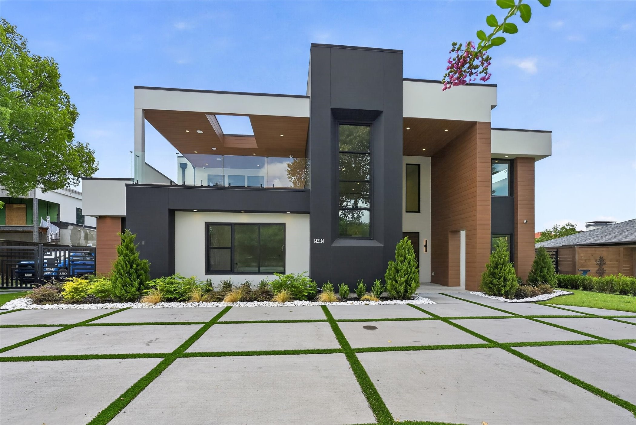 6466 Royal Lane