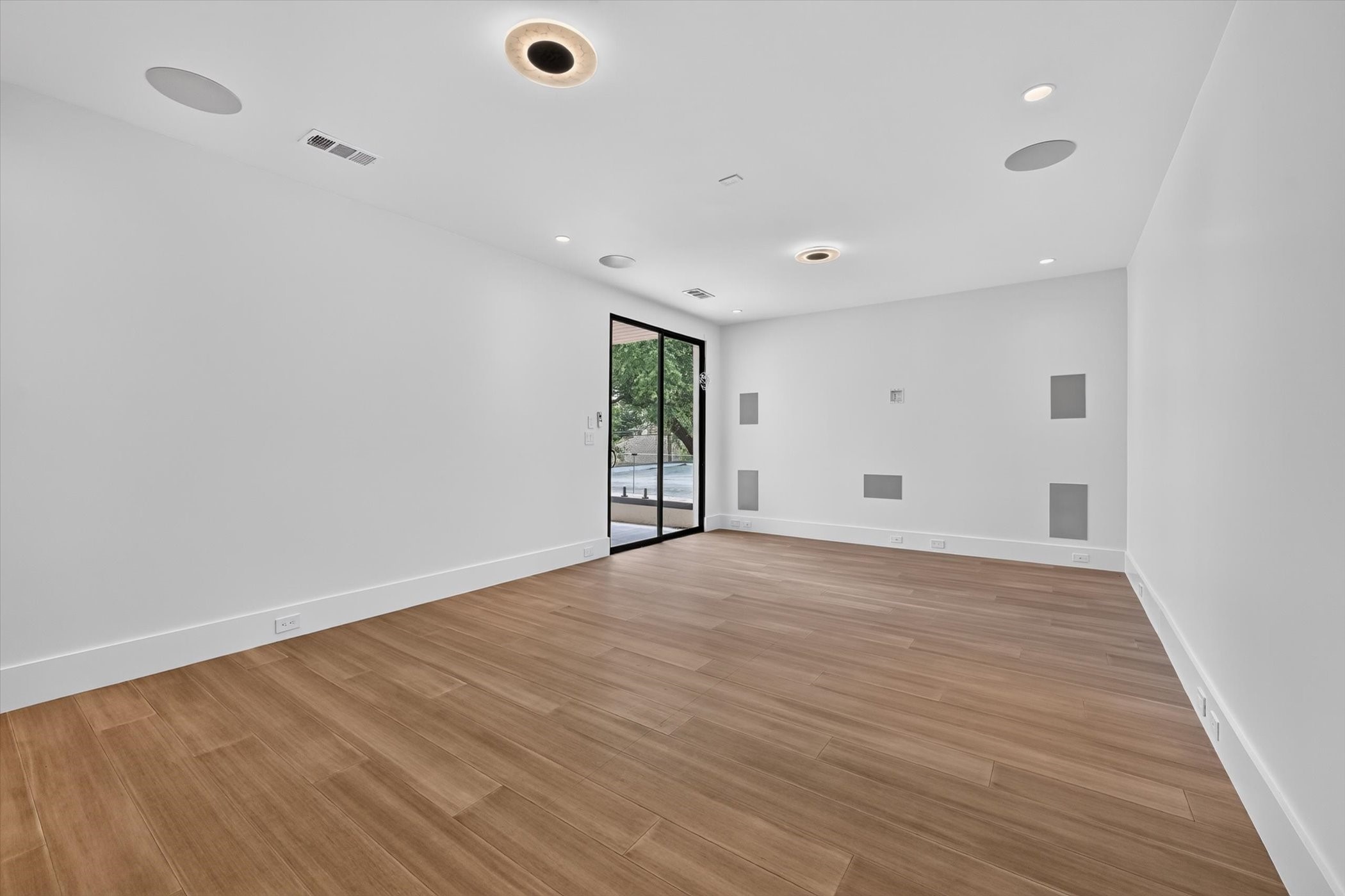 6466 Royal Lane