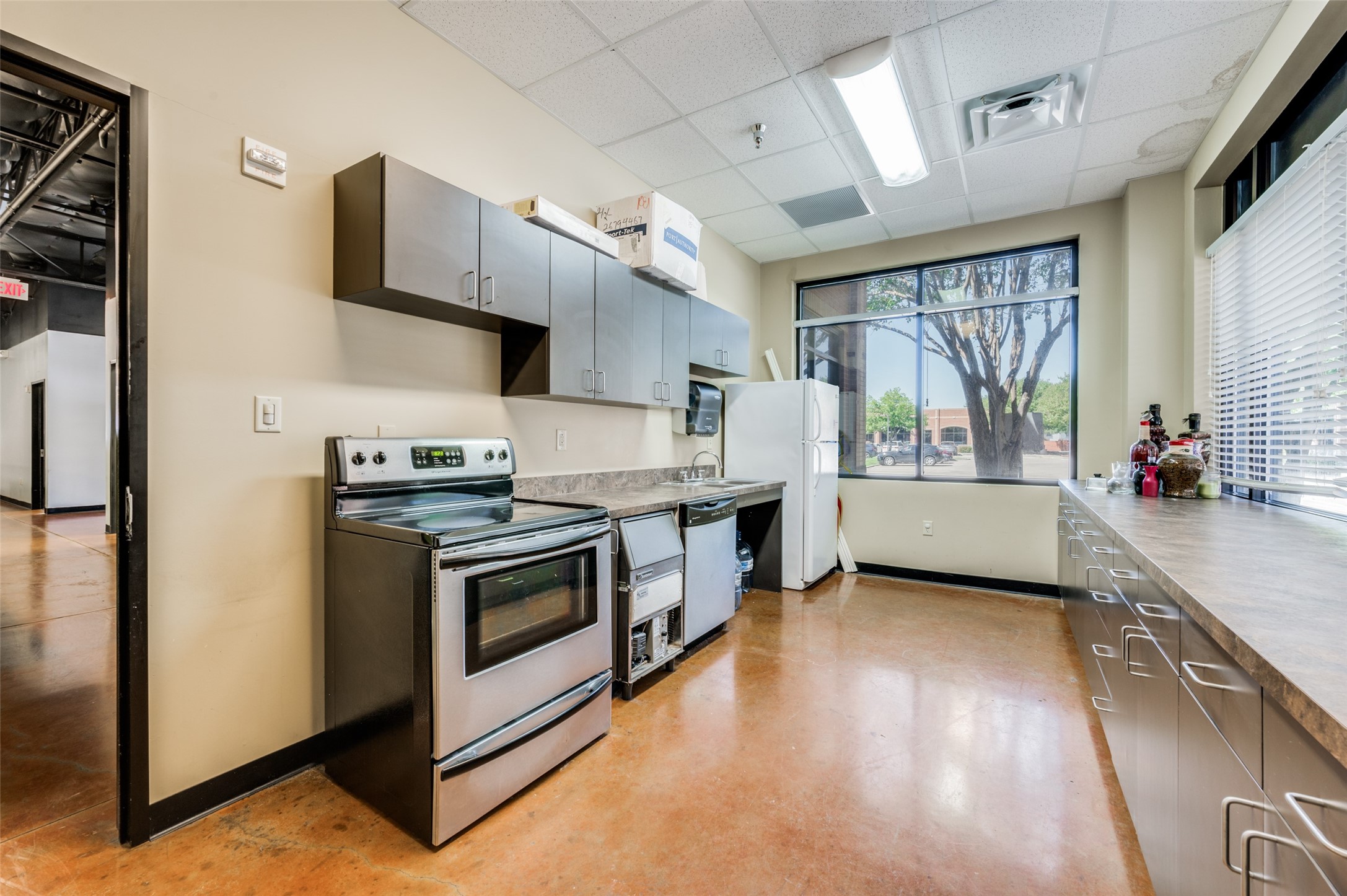 8880 N Macarthur Boulevard 100