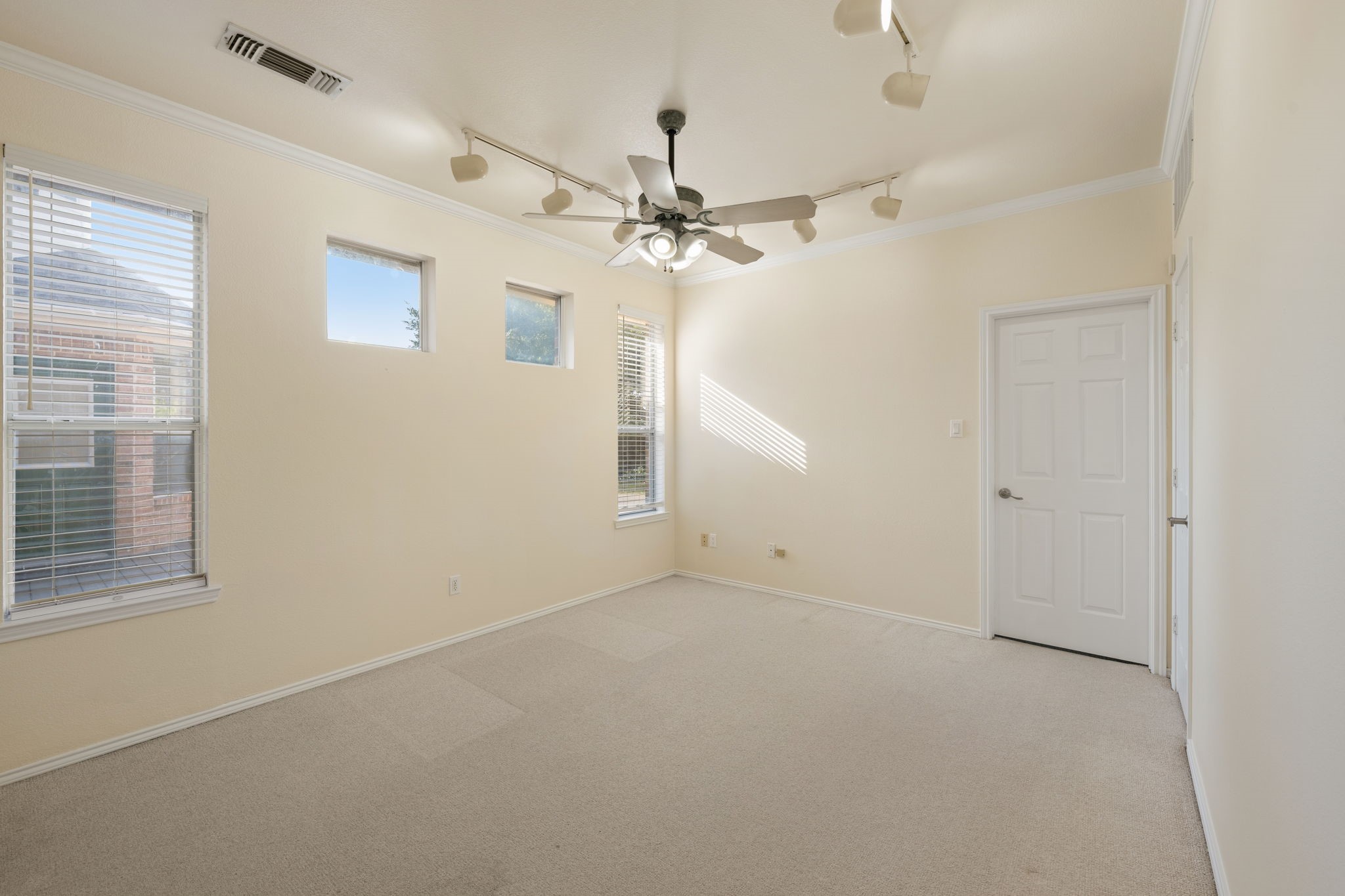 1718 Lake Bluff Drive