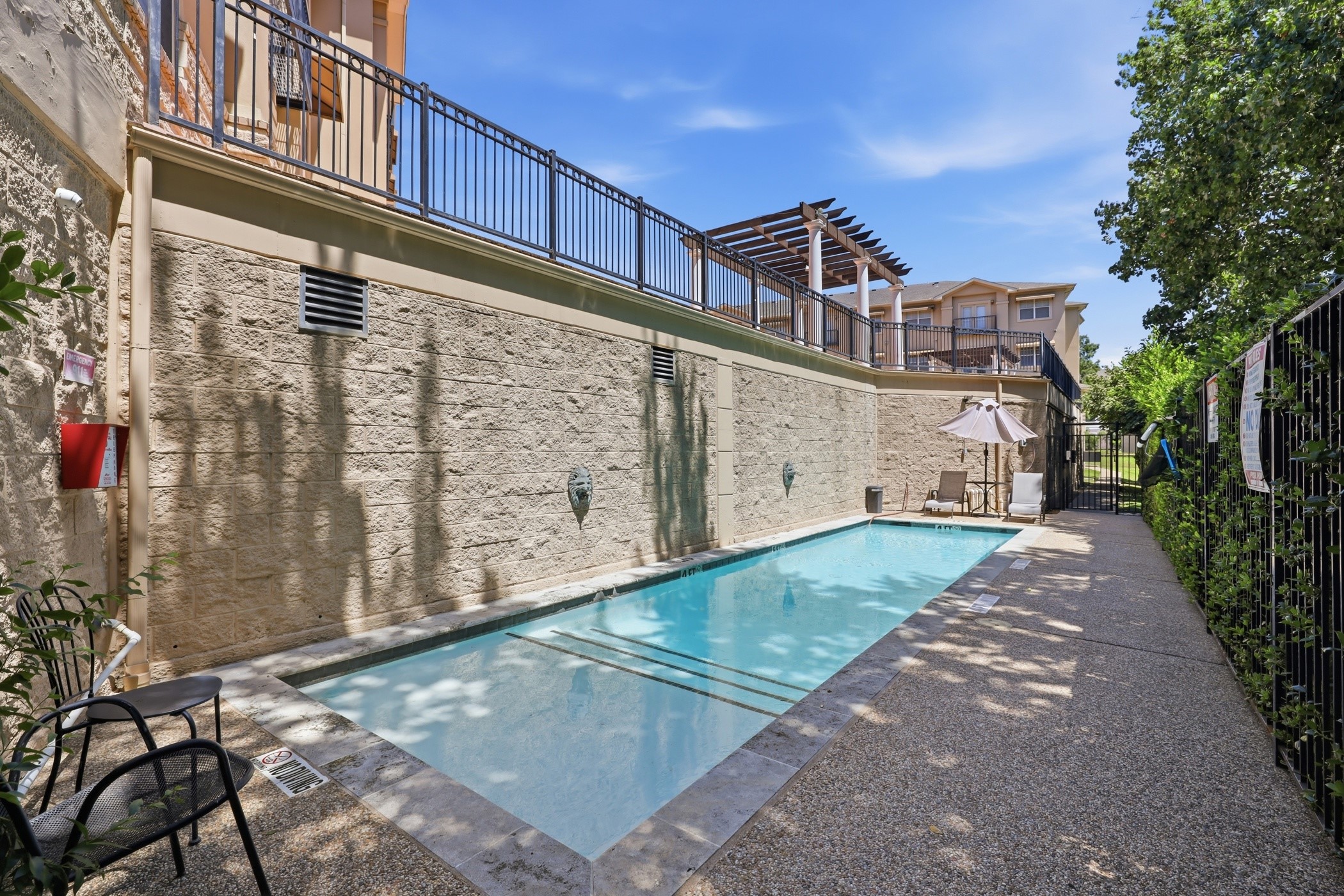 3102 Kings Road 2212
