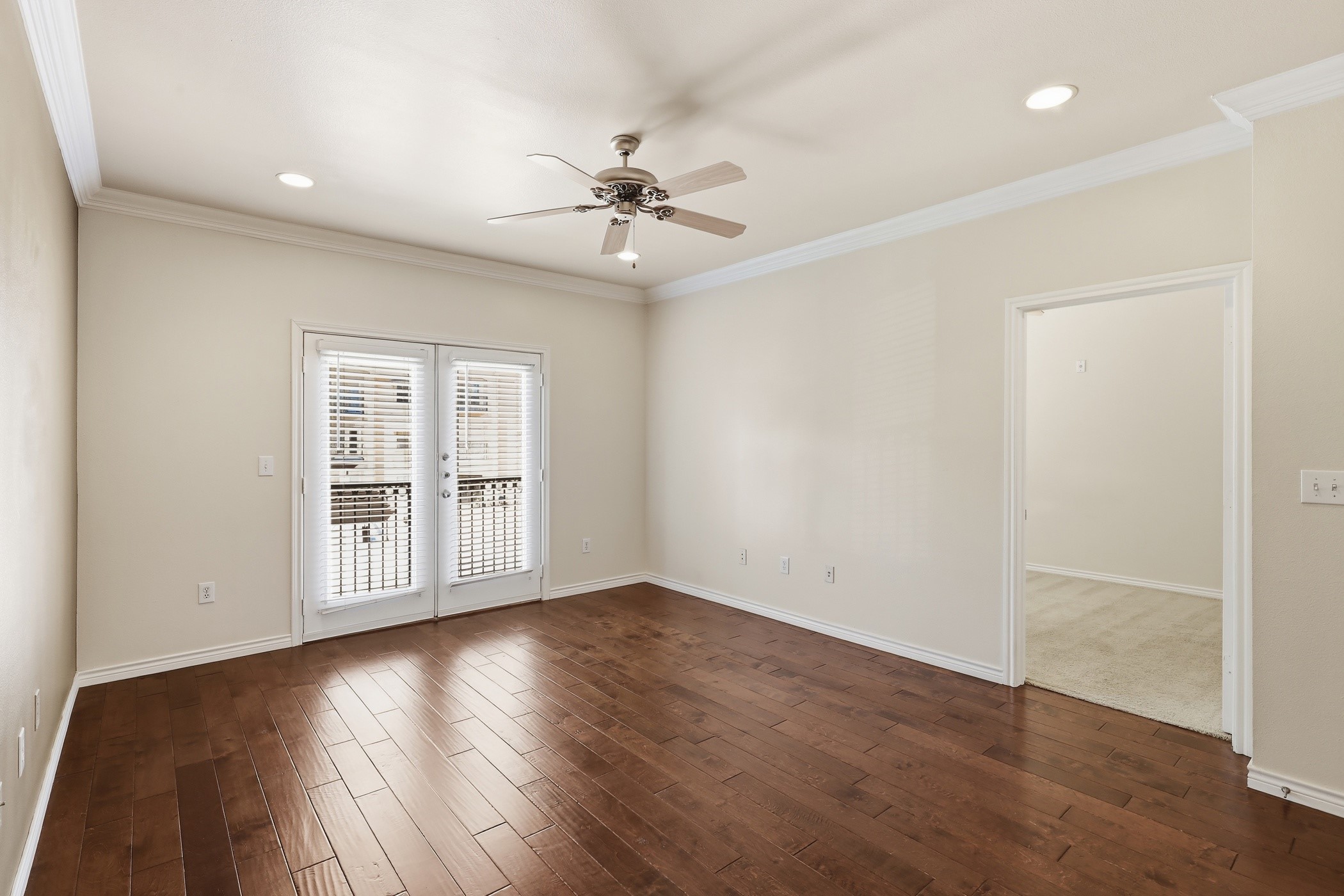 3102 Kings Road 2212