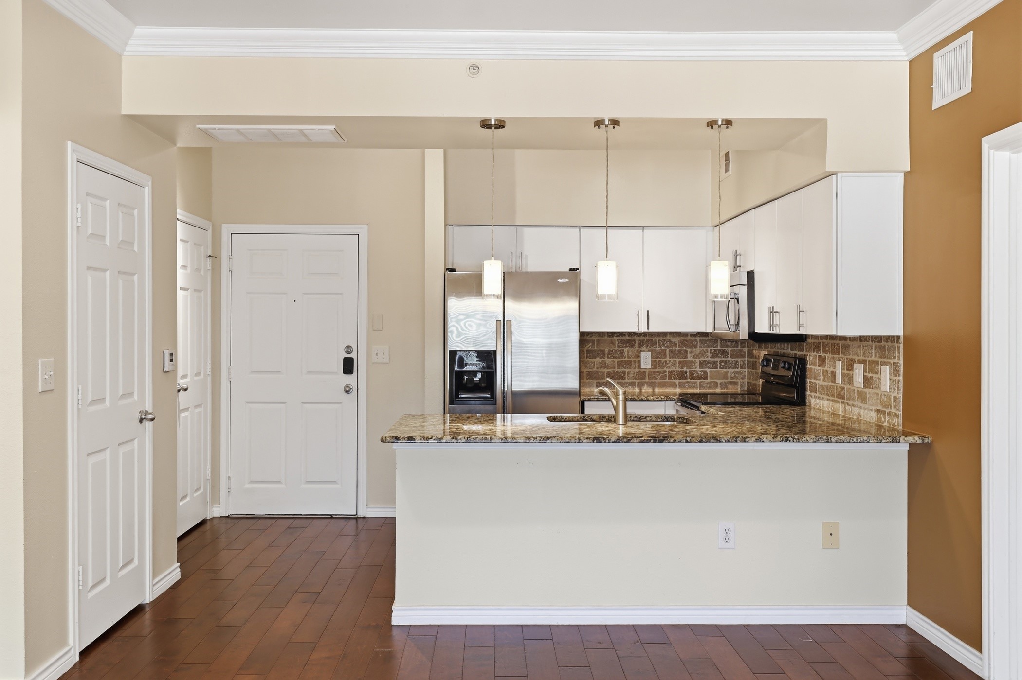 3102 Kings Road 2212