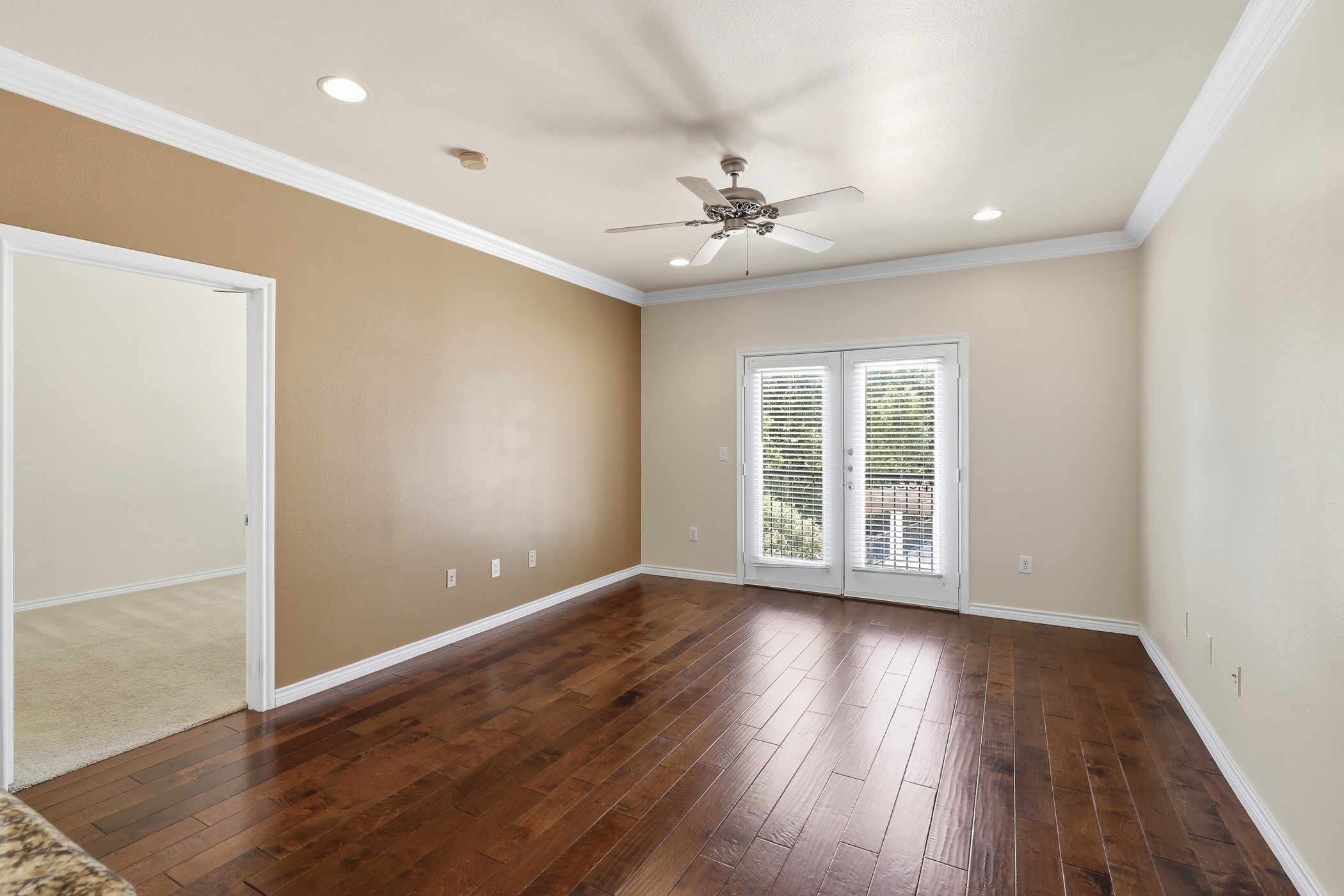 3102 Kings Road 2212