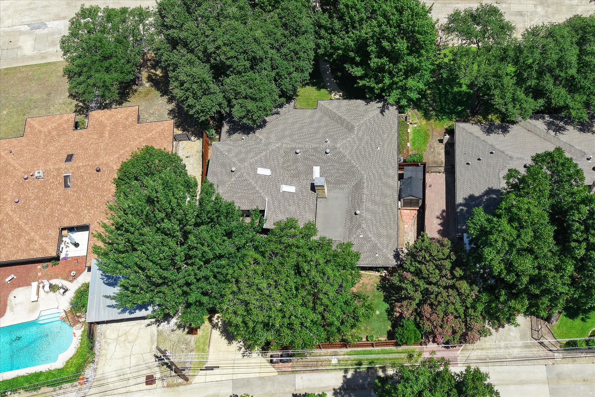 2216 Grandview Drive
