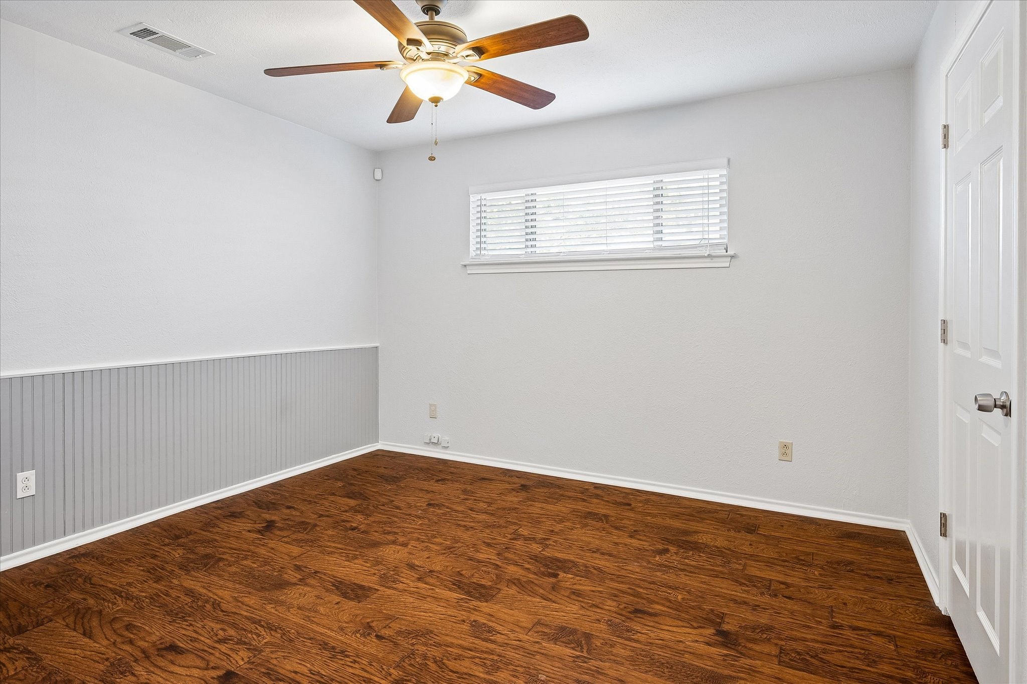 2216 Grandview Drive
