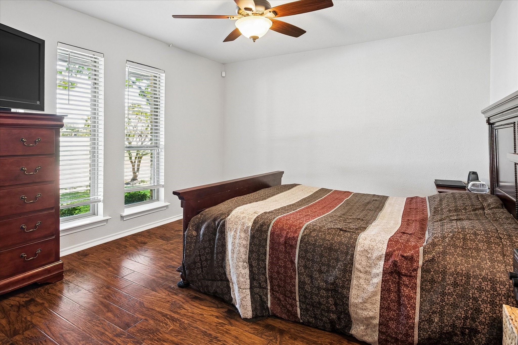 2216 Grandview Drive