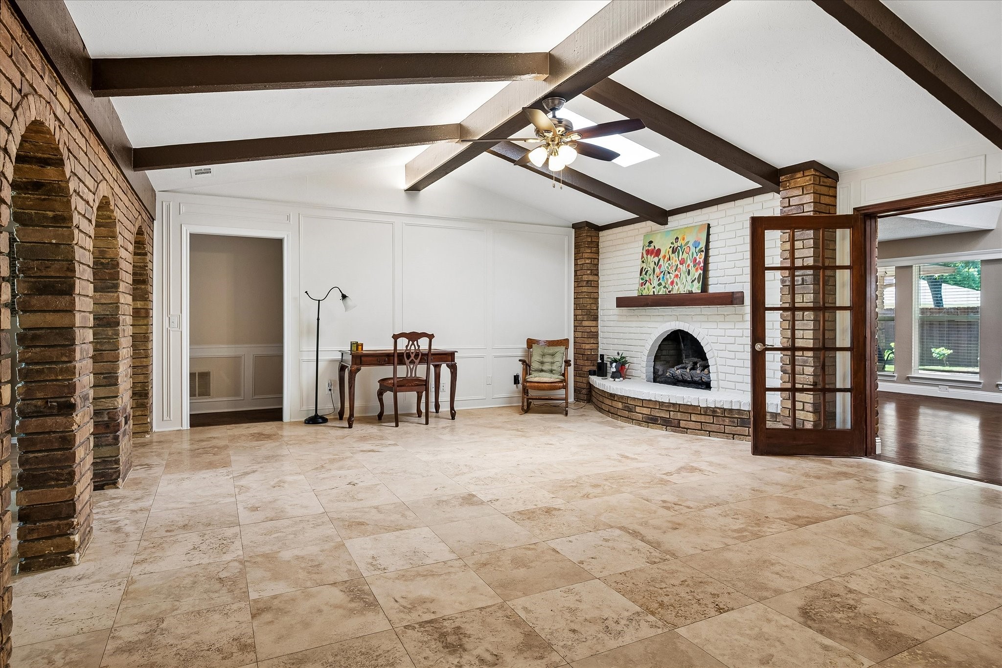 2216 Grandview Drive