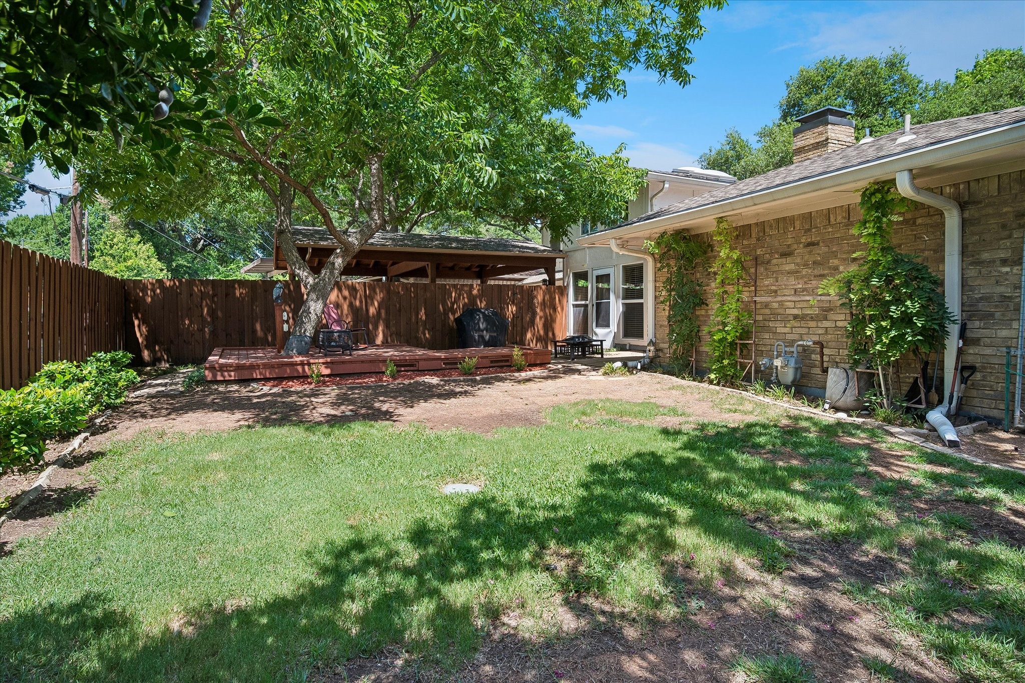 2216 Grandview Drive