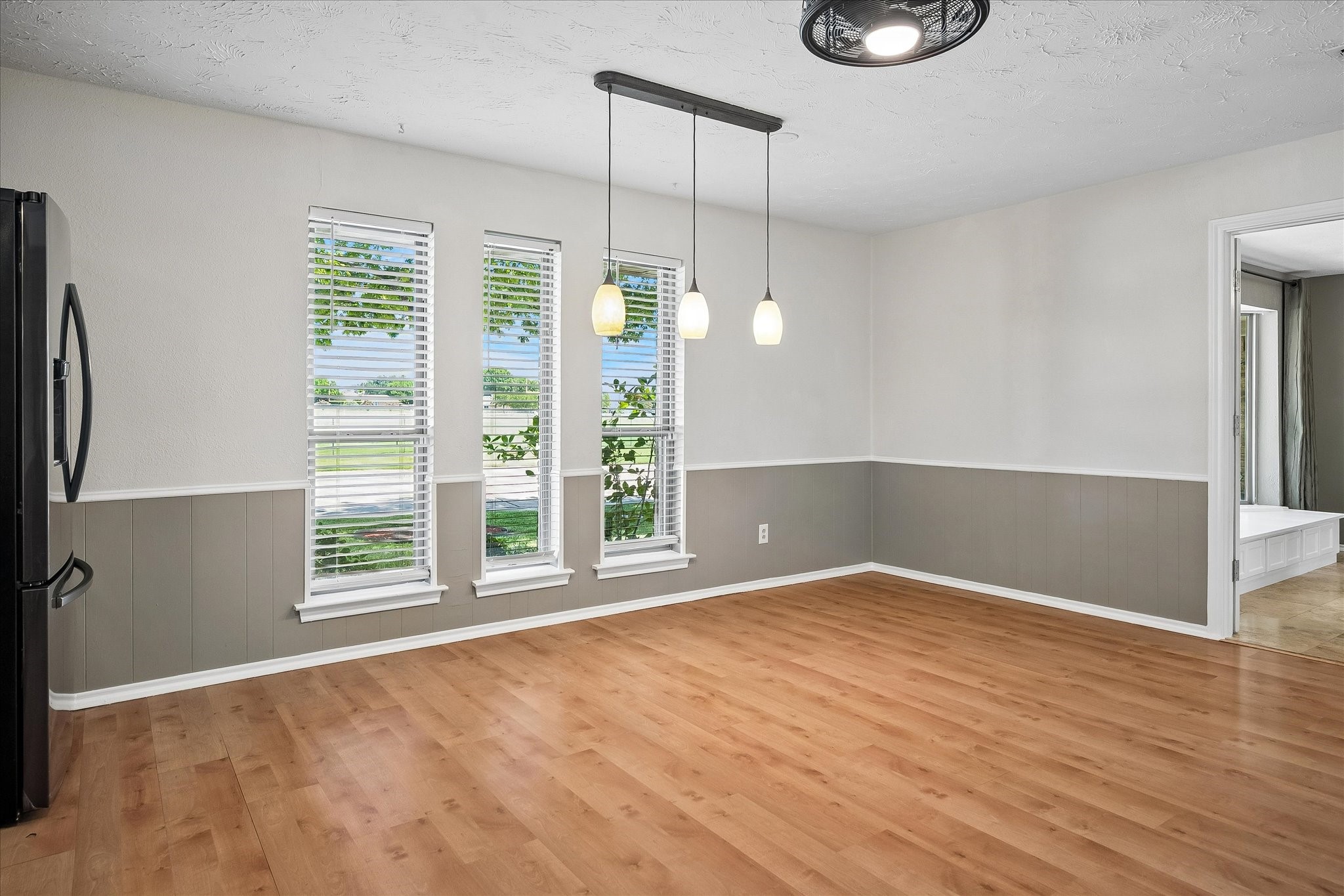 2216 Grandview Drive