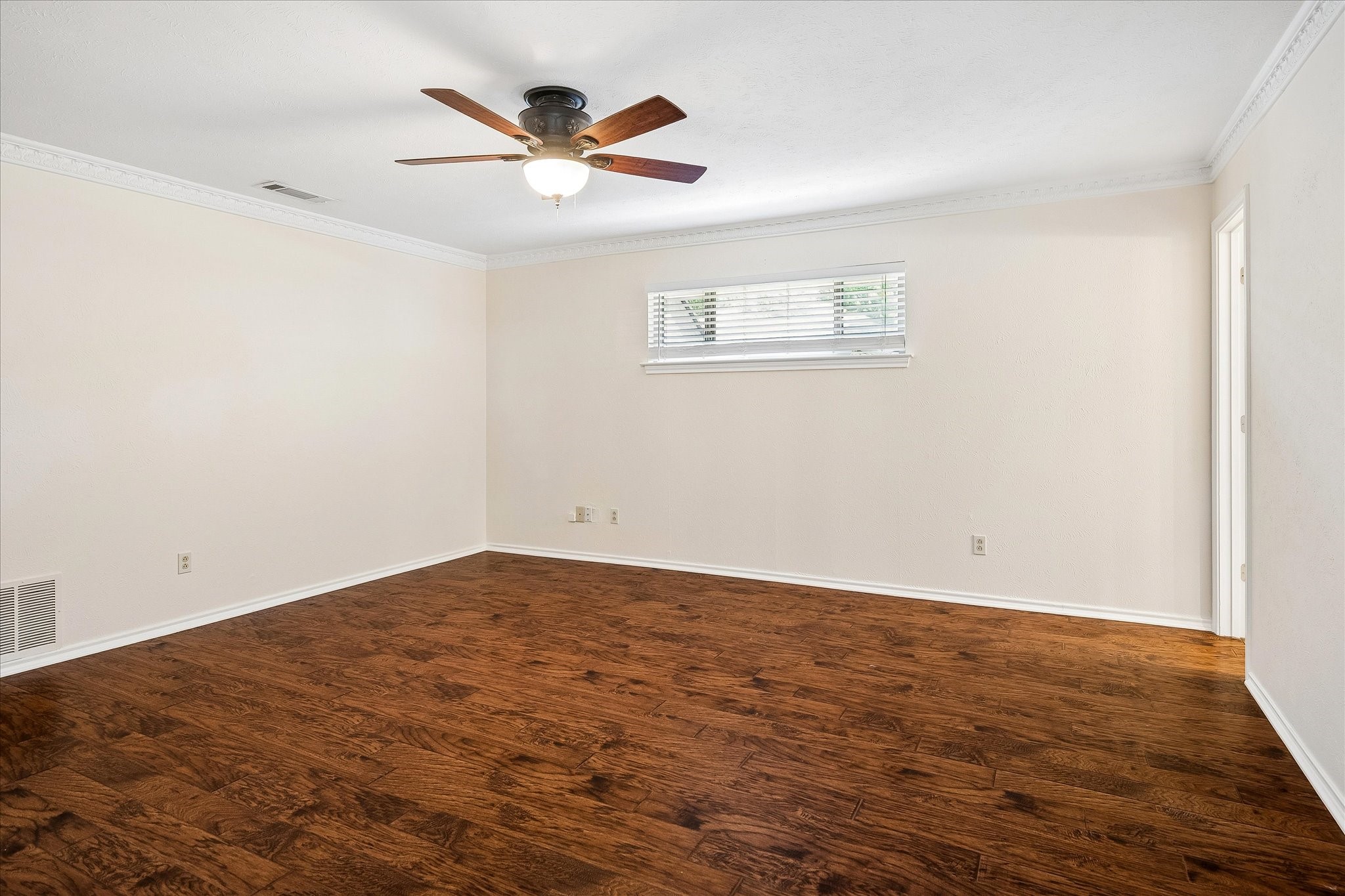 2216 Grandview Drive