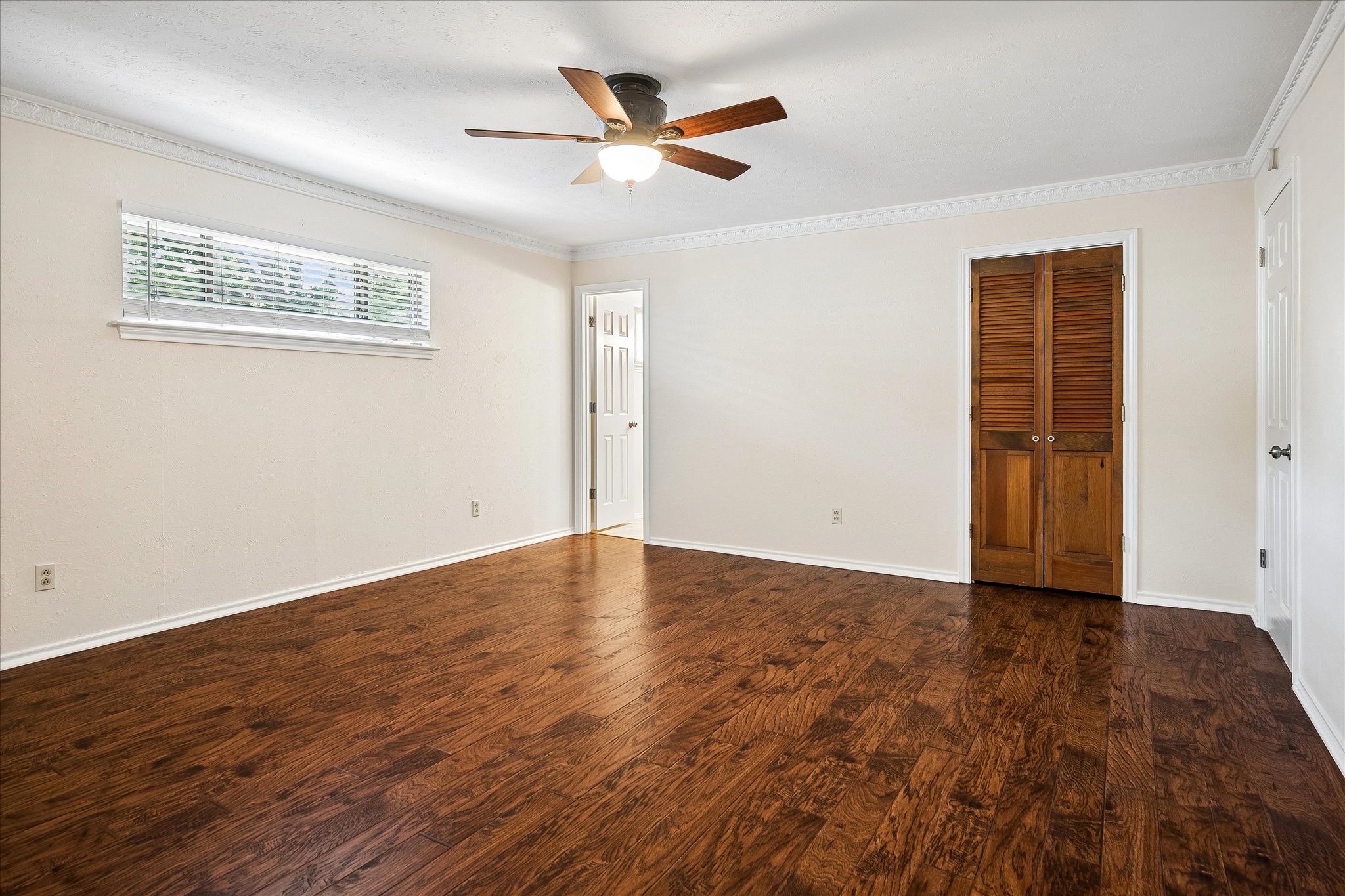 2216 Grandview Drive