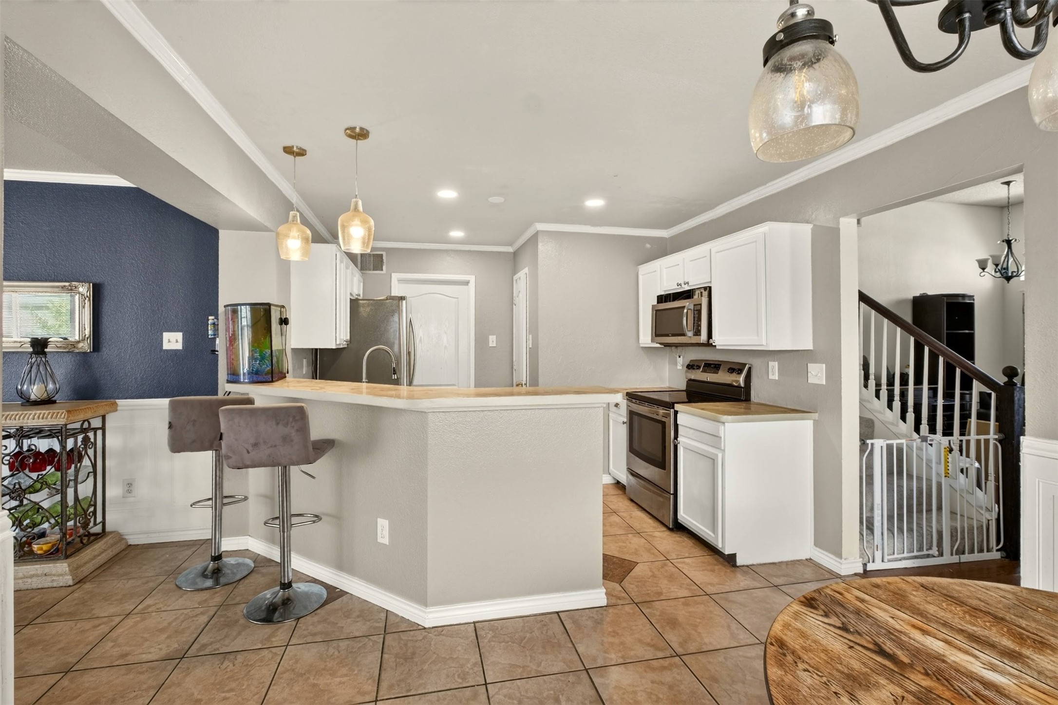2272 Bresee Drive