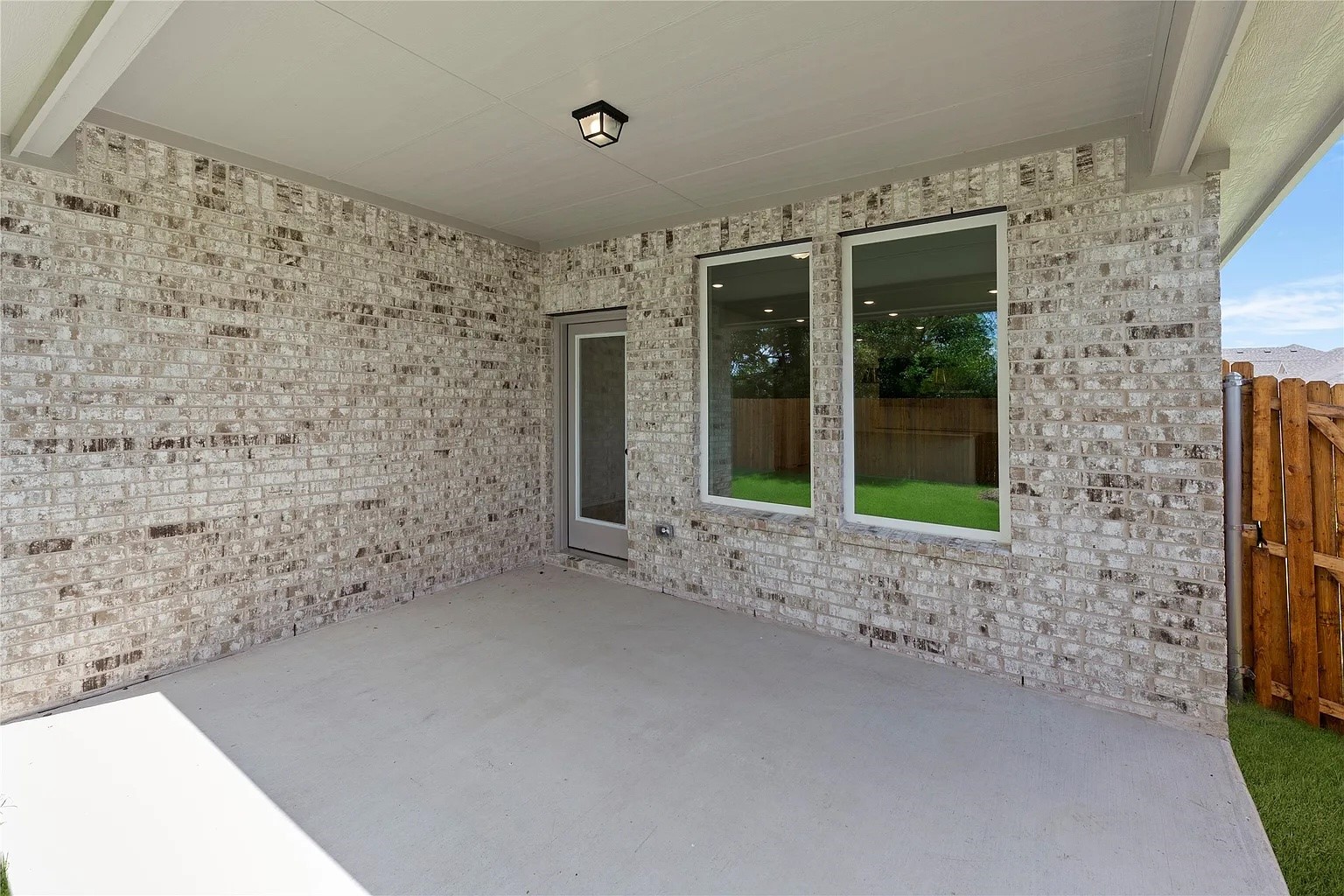 2121 Williams Road