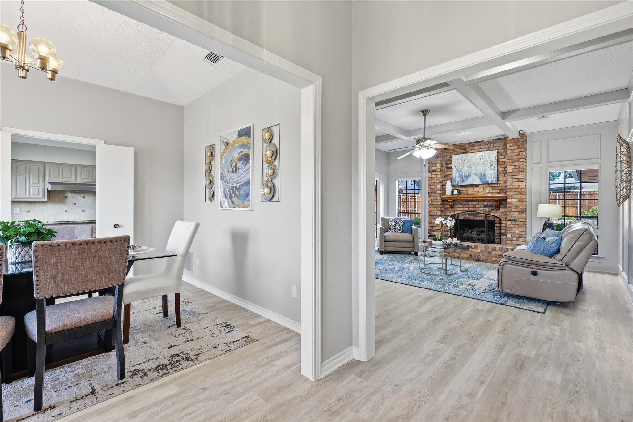 1915 Robin Meadow Circle