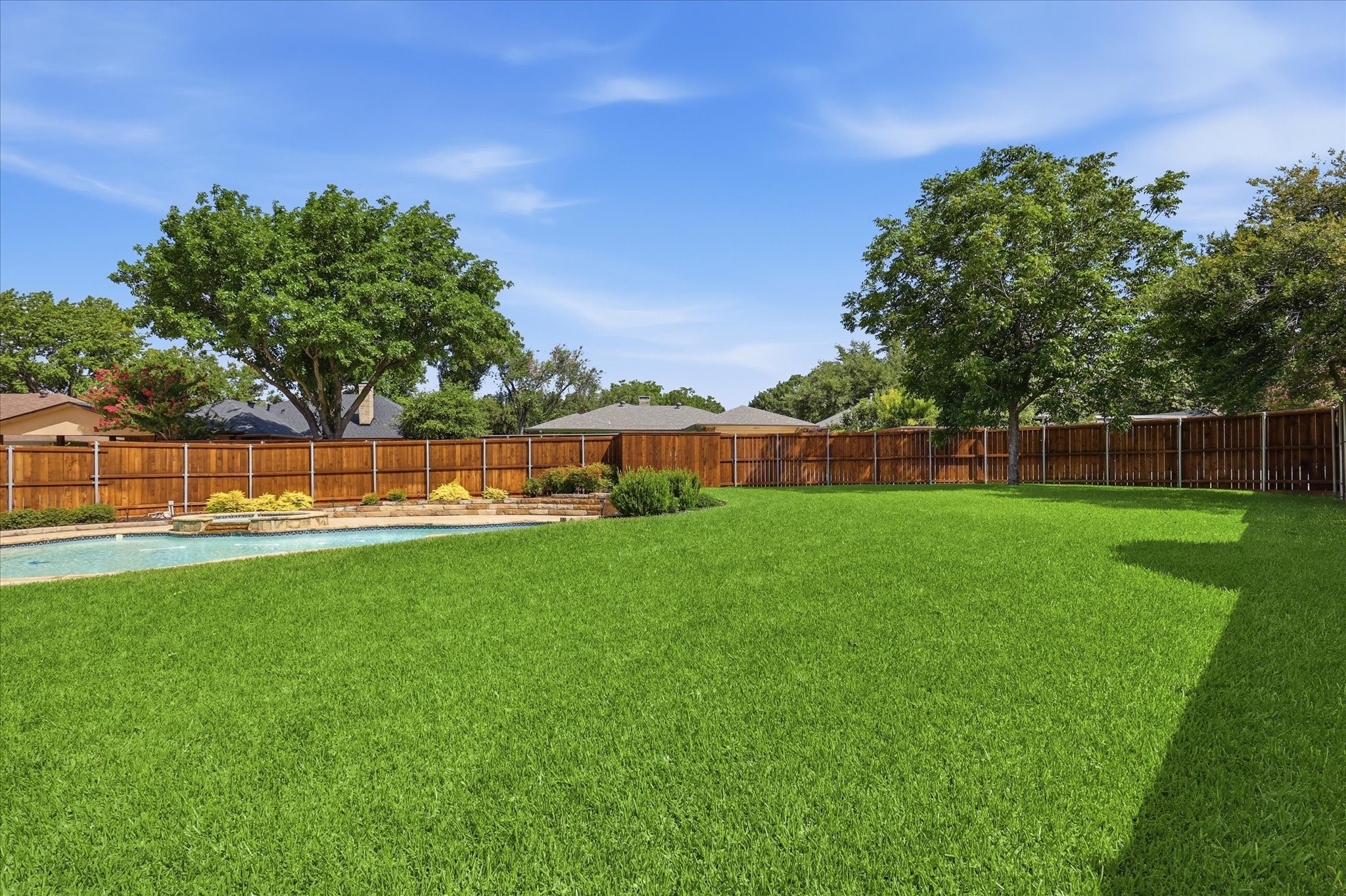 1915 Robin Meadow Circle