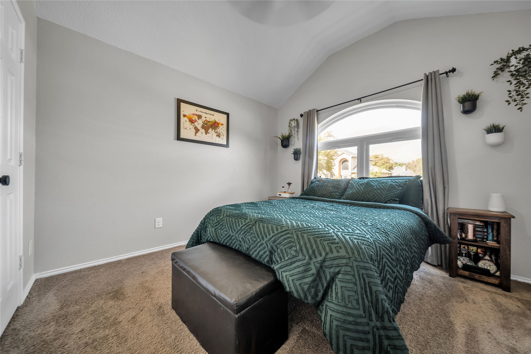 2604 Hackberry Creek