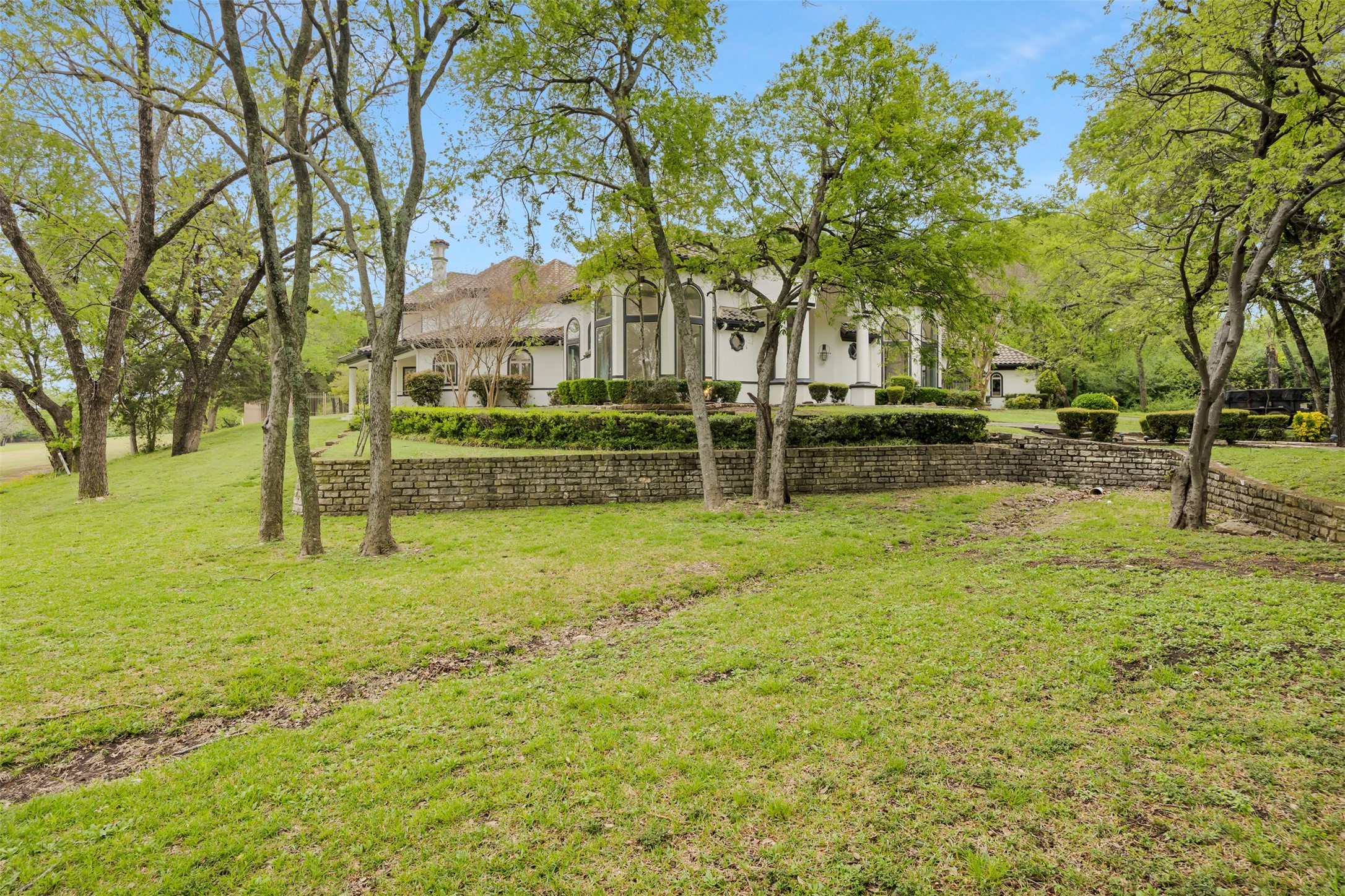 1813 Richlen Way