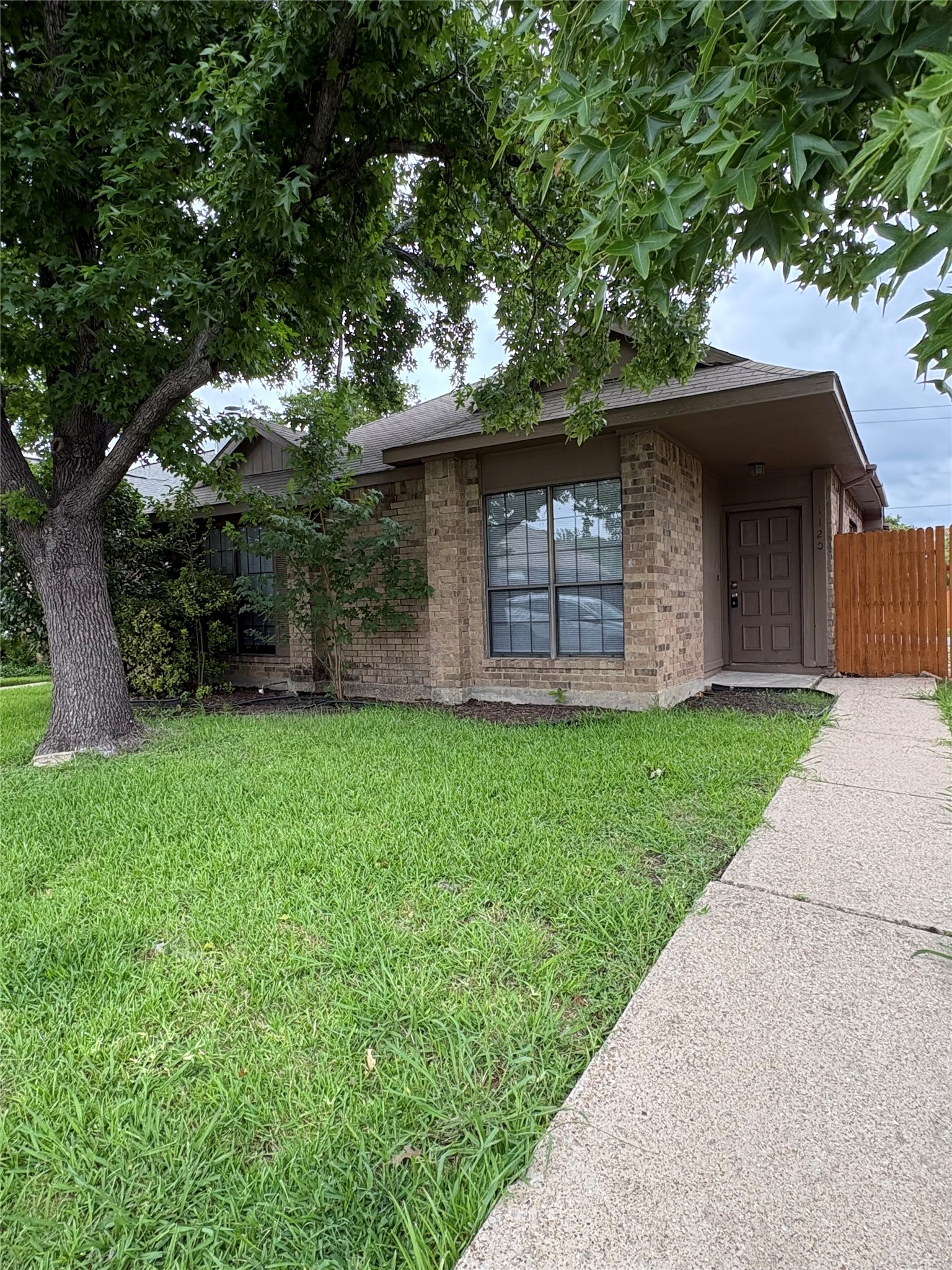 1120 Old Barn Lane
