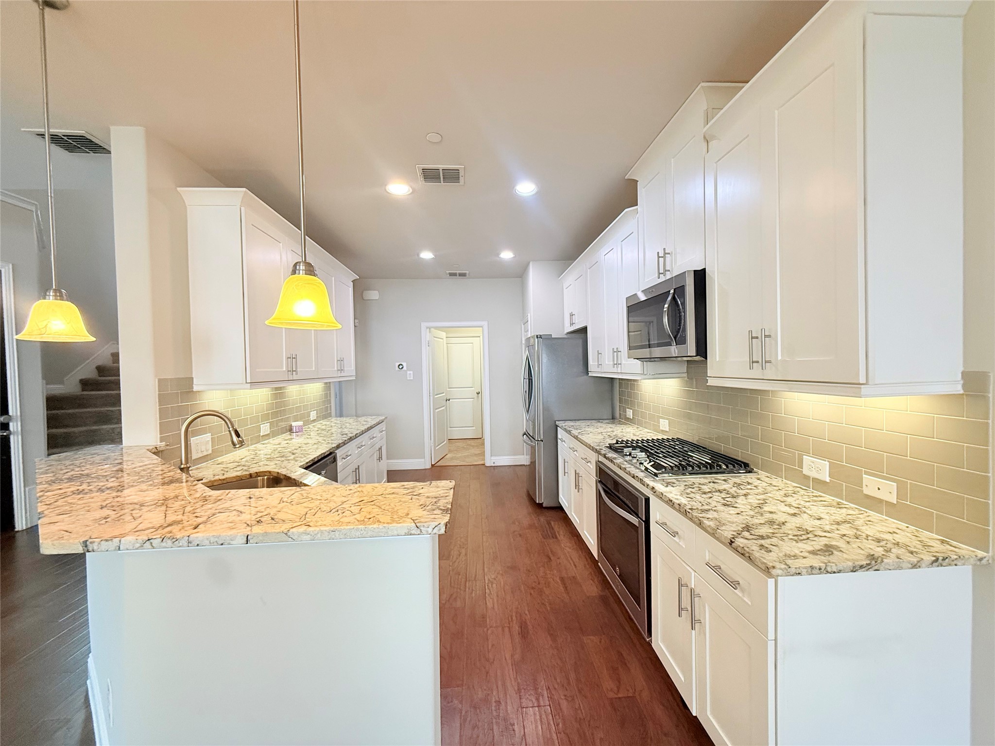 6300 Hermosa Drive